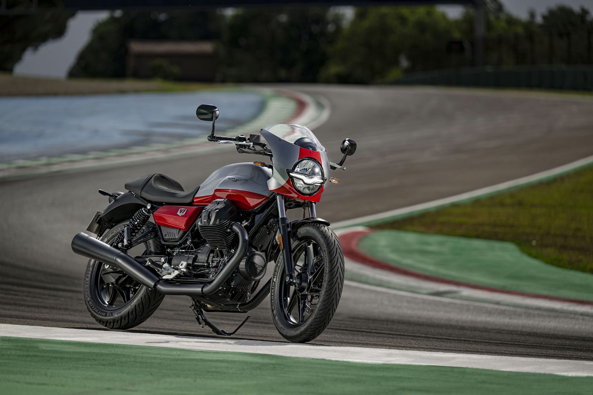 2024 Moto Guzzi V7 Stone Corsa in Gainesville, Florida - Photo 1