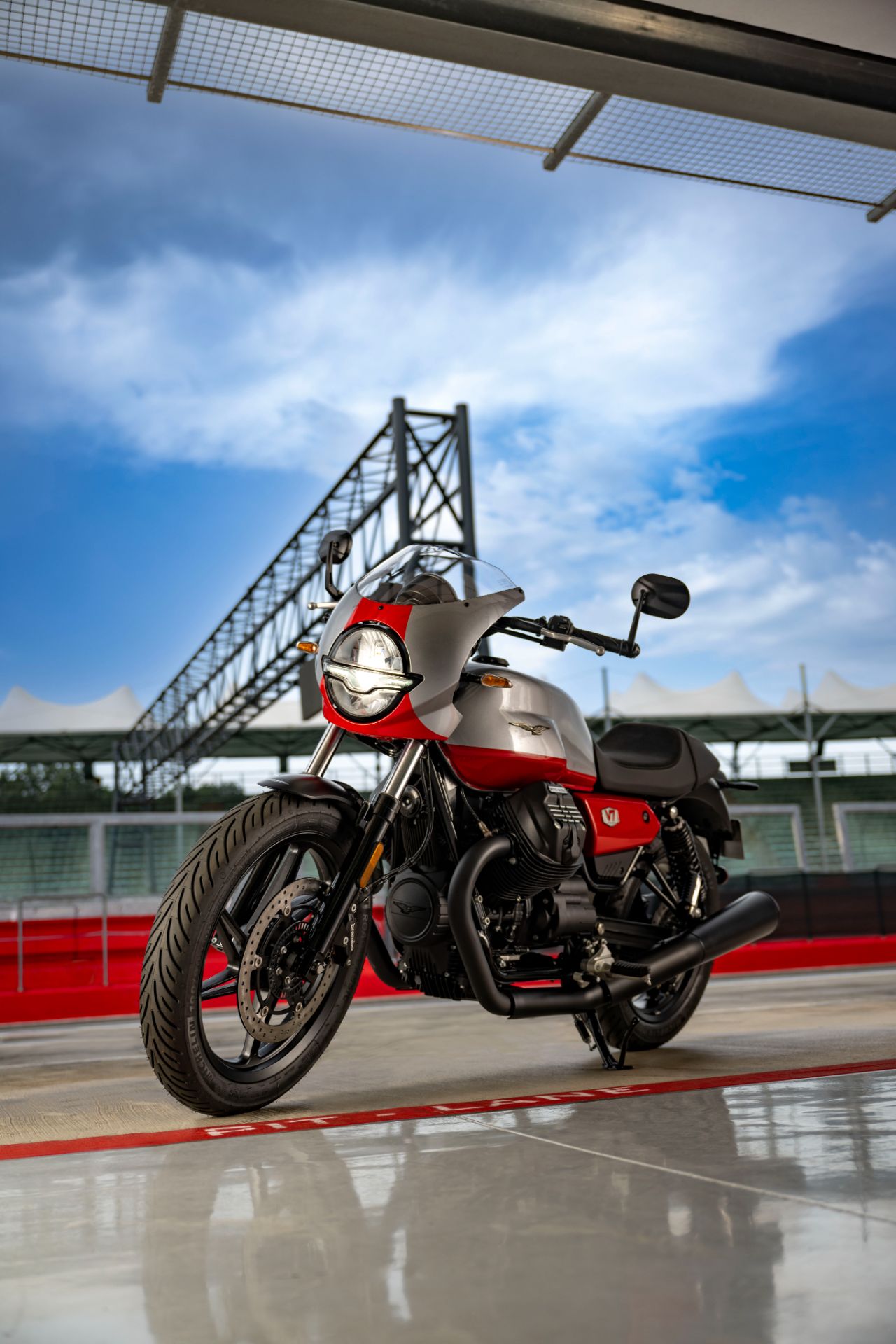 2024 Moto Guzzi V7 Stone Corsa in Gainesville, Florida - Photo 3