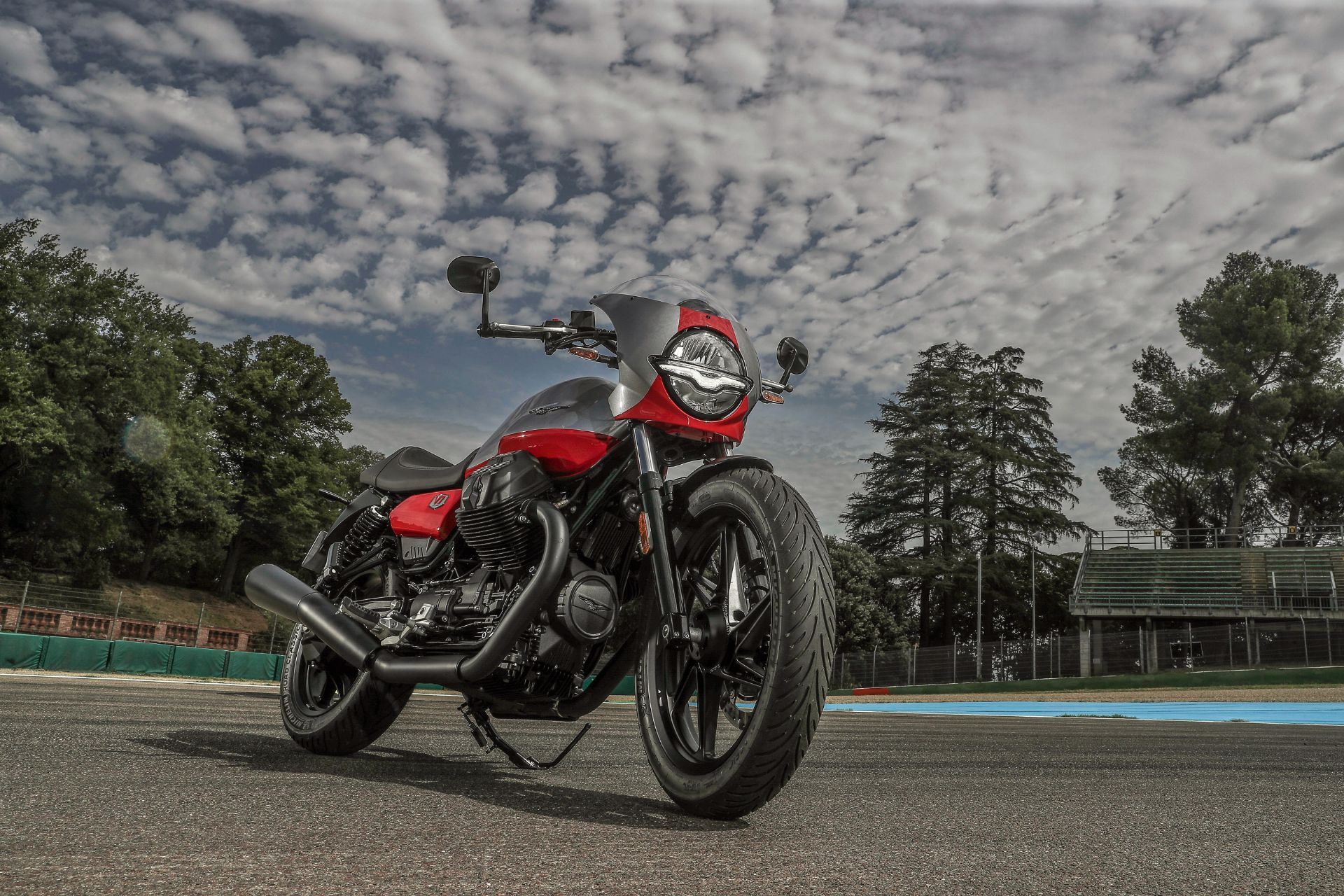 2024 Moto Guzzi V7 Stone Corsa in Gainesville, Florida - Photo 6