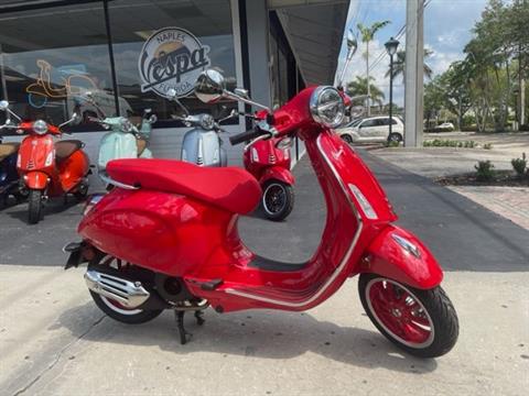 2023 Vespa Primavera 150 Red in Naples, Florida - Photo 1