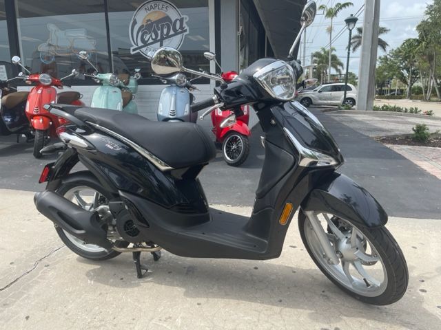 syndrom hver gang Goneryl New 2023 Piaggio Liberty 150 | Scooters in Naples FL | PIA3890 Nero Abisso