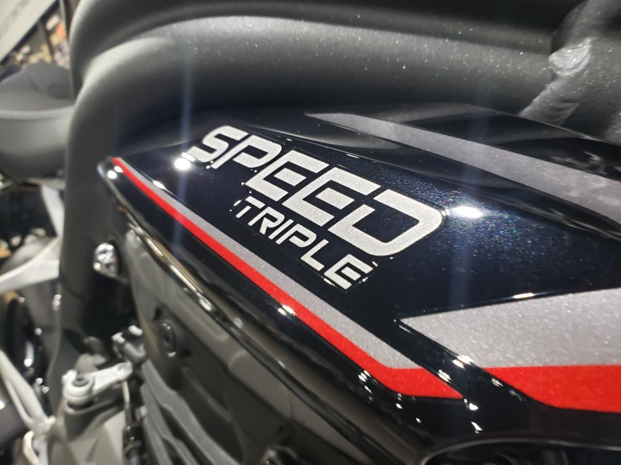 SPEED TRIPLE 1200 RS - Photo 10