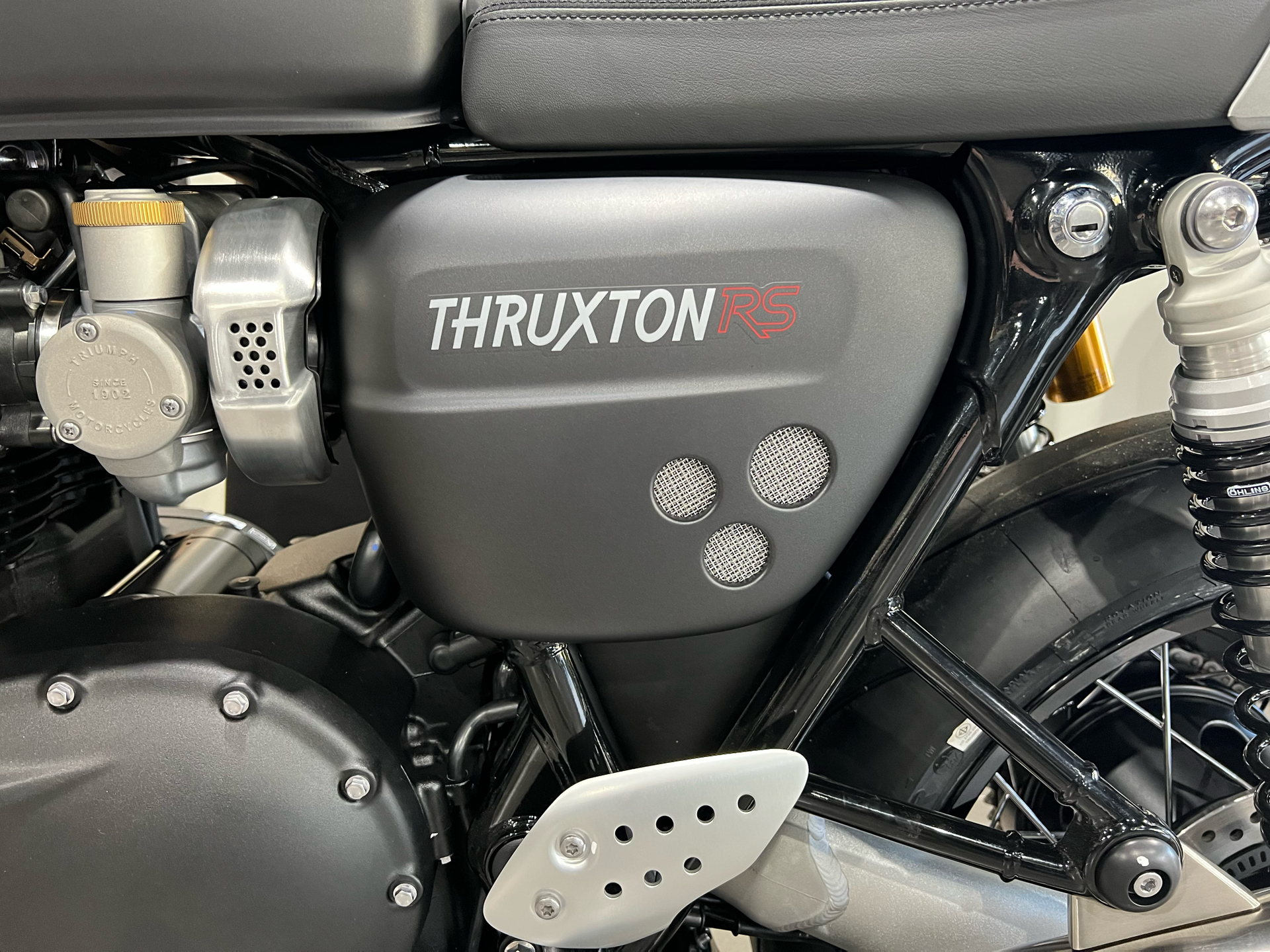 2022 Triumph THRUXTON RS in Mooresville, North Carolina - Photo 6