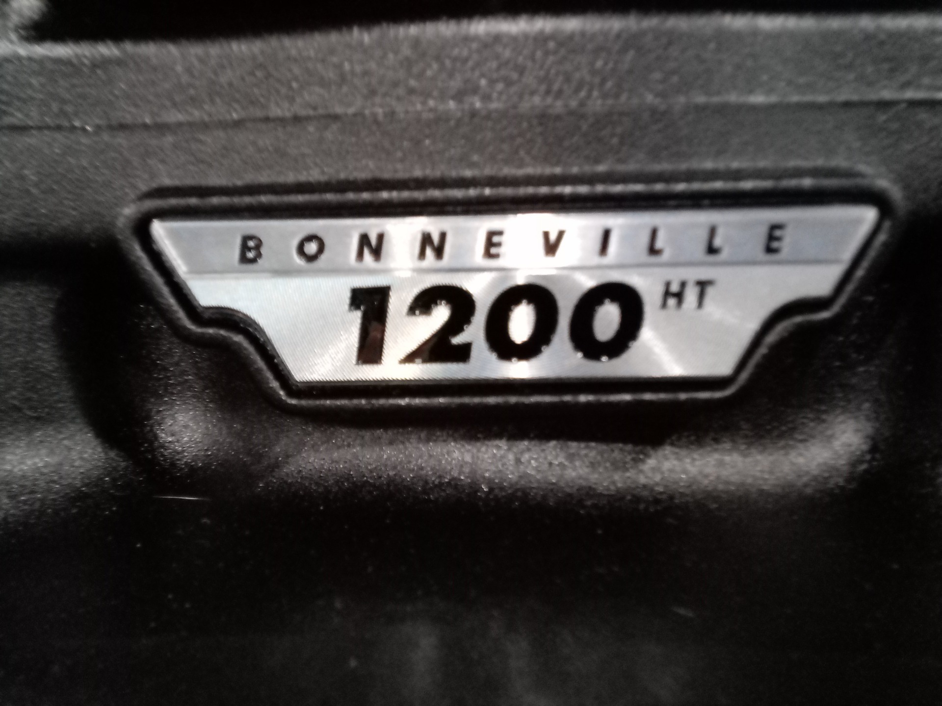 2024 Triumph Bonneville T120 Black DGR LE in Mooresville, North Carolina - Photo 7