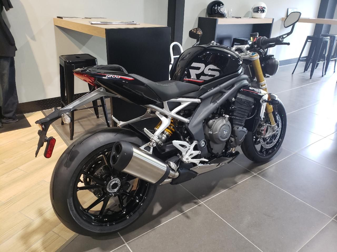 SPEED TRIPLE 1200 RS - Photo 3
