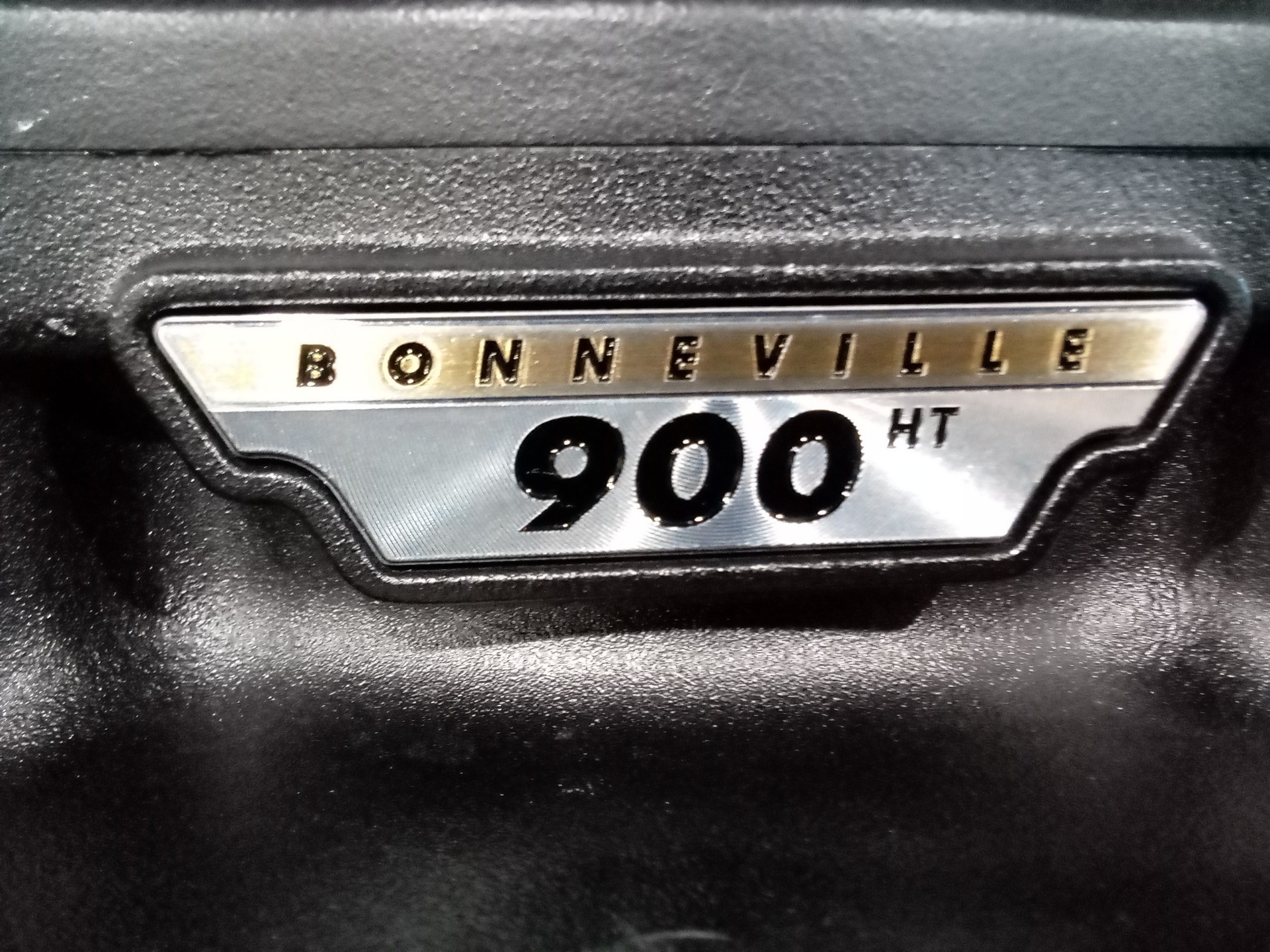2022 Triumph Bonneville T100 Gold Line in Mooresville, North Carolina - Photo 8