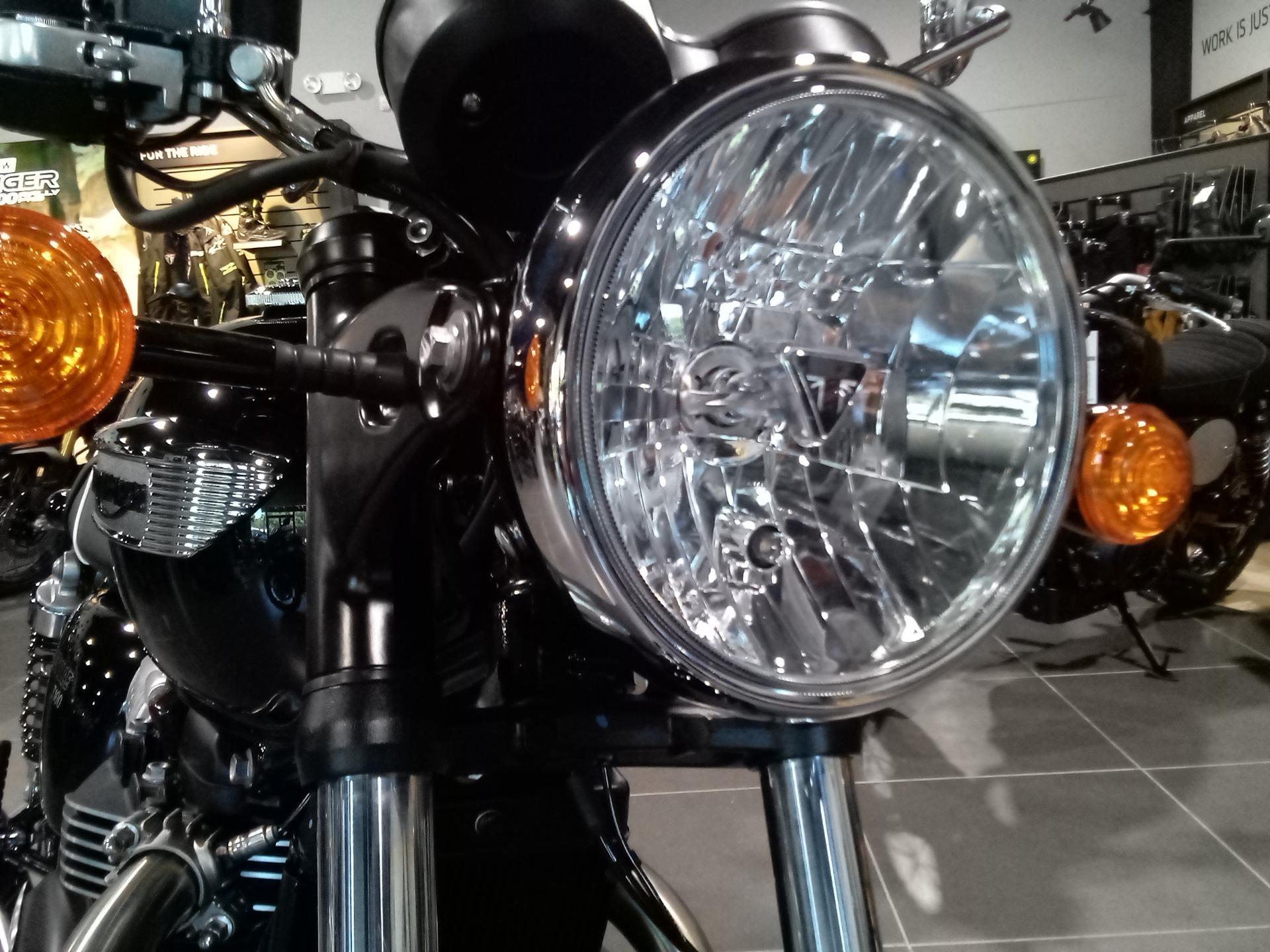 2024 Triumph Bonneville T100 in Mooresville, North Carolina - Photo 10