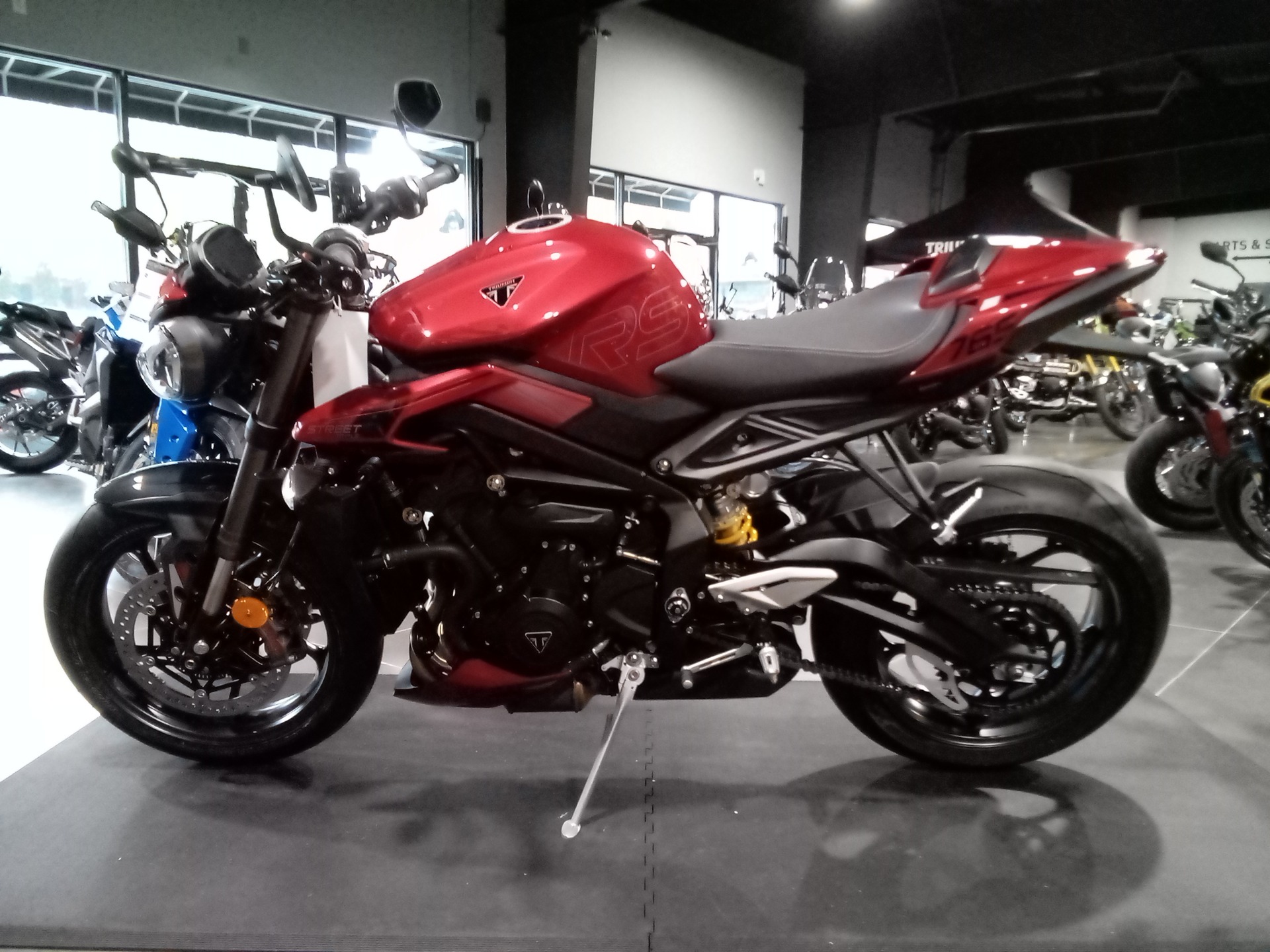 2024 Triumph Street Triple RS in Mooresville, North Carolina - Photo 2