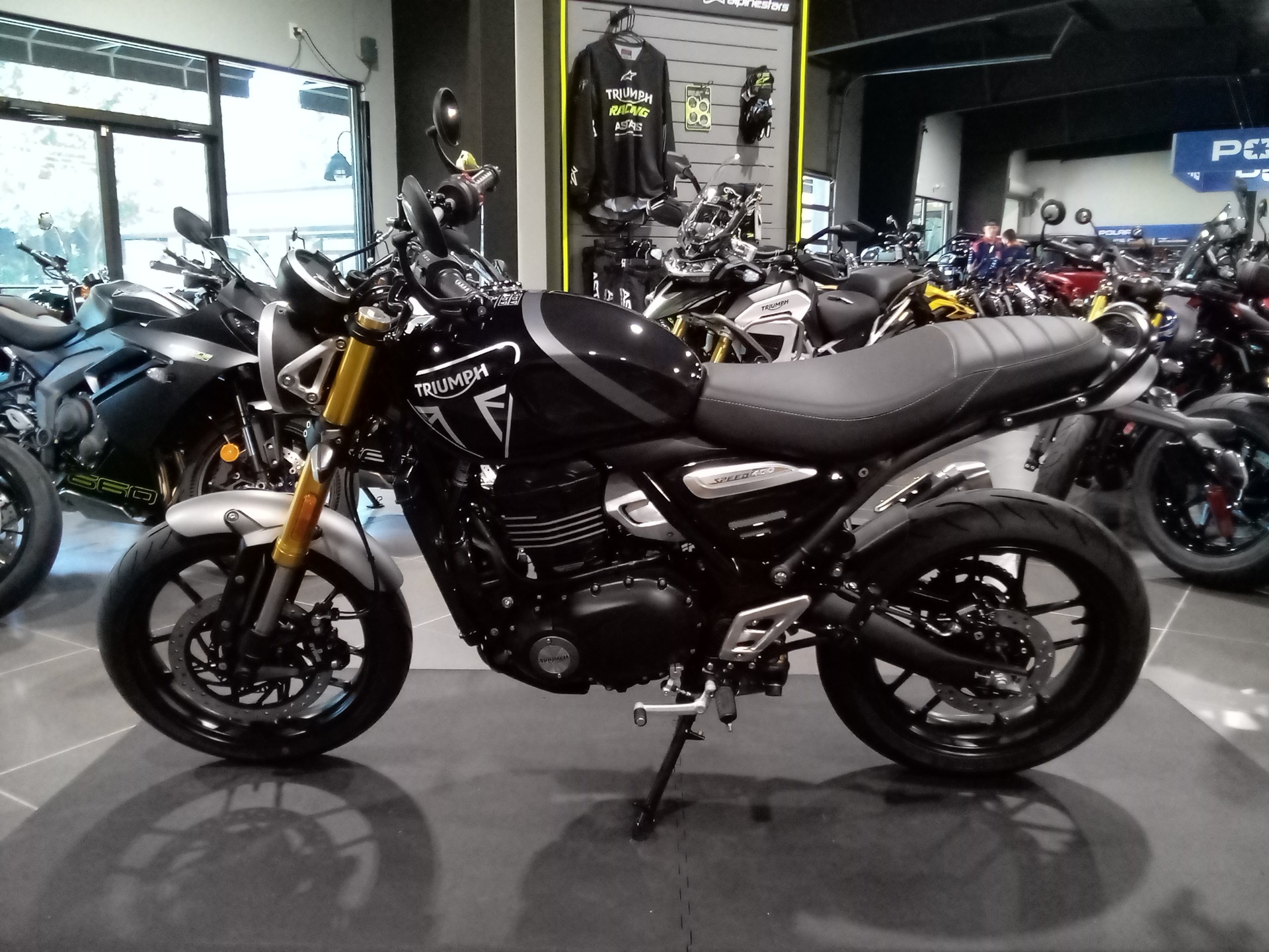 2024 Triumph Speed 400 in Mooresville, North Carolina - Photo 2