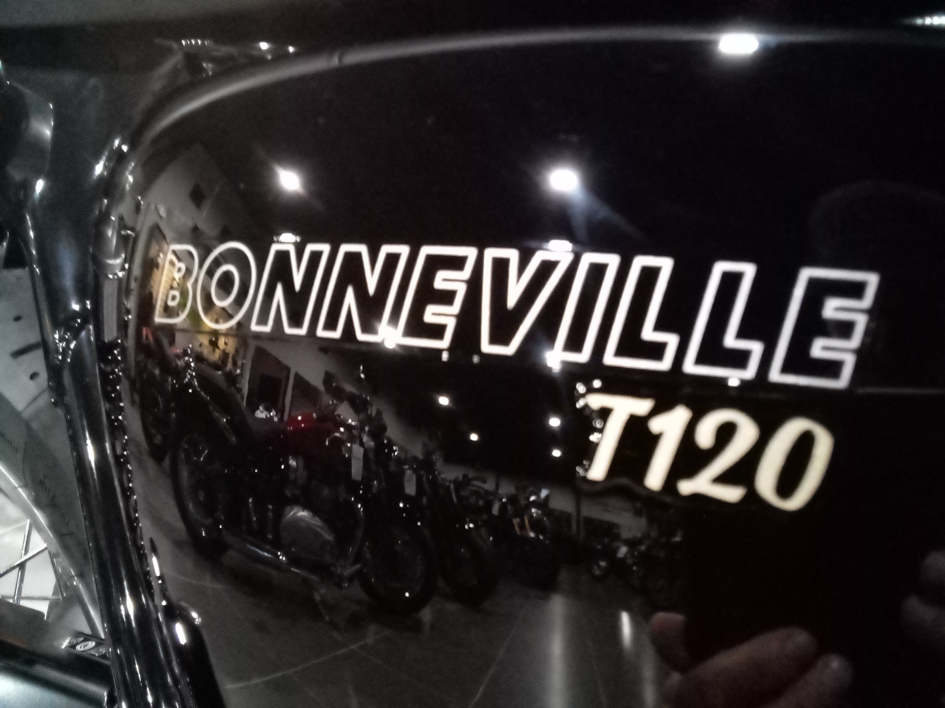 2023 Triumph Bonneville T120 in Mooresville, North Carolina - Photo 6