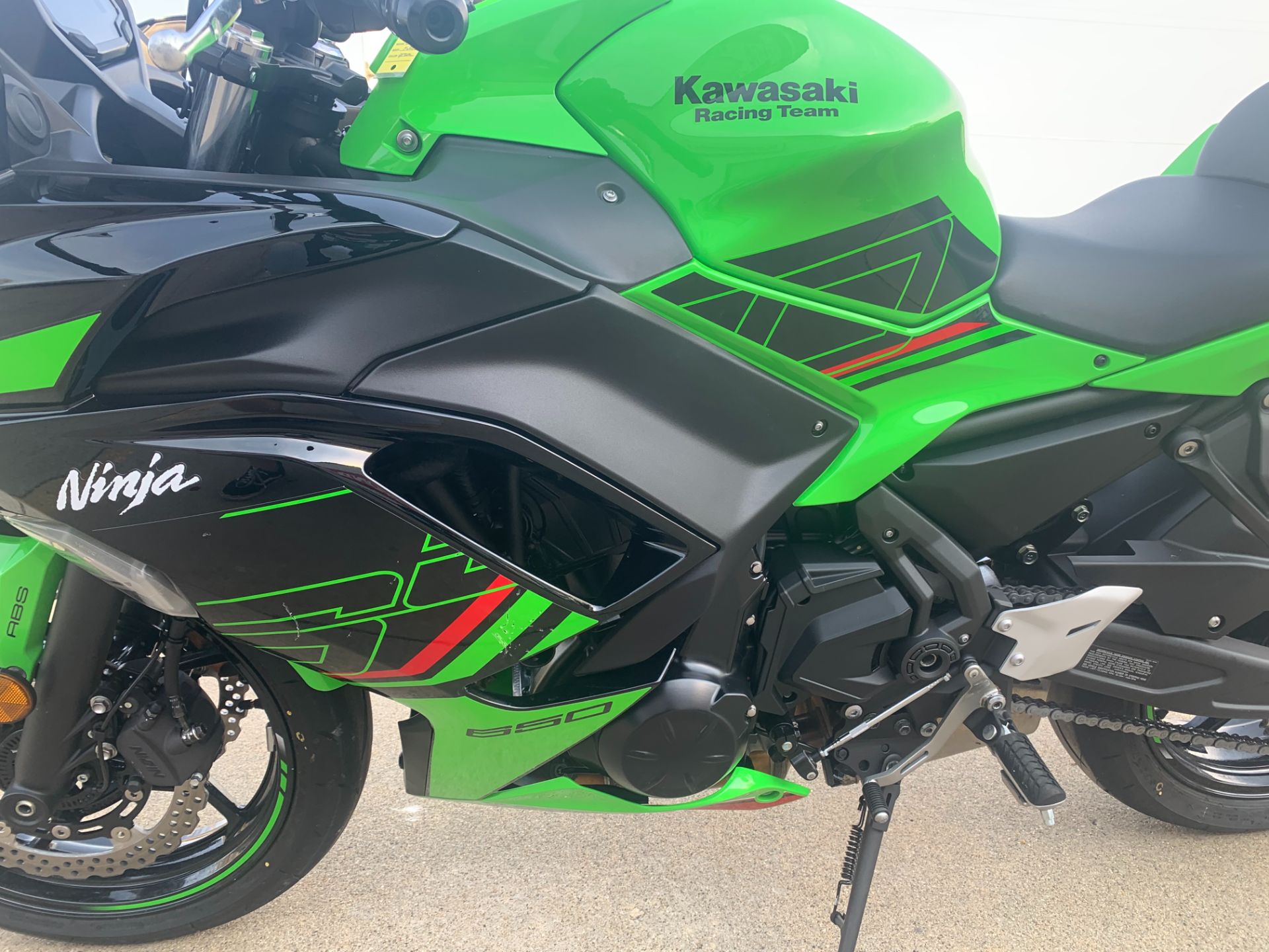 2024 Kawasaki NINJA 650 ABS KRT EDITION in Freeport, Illinois - Photo 8