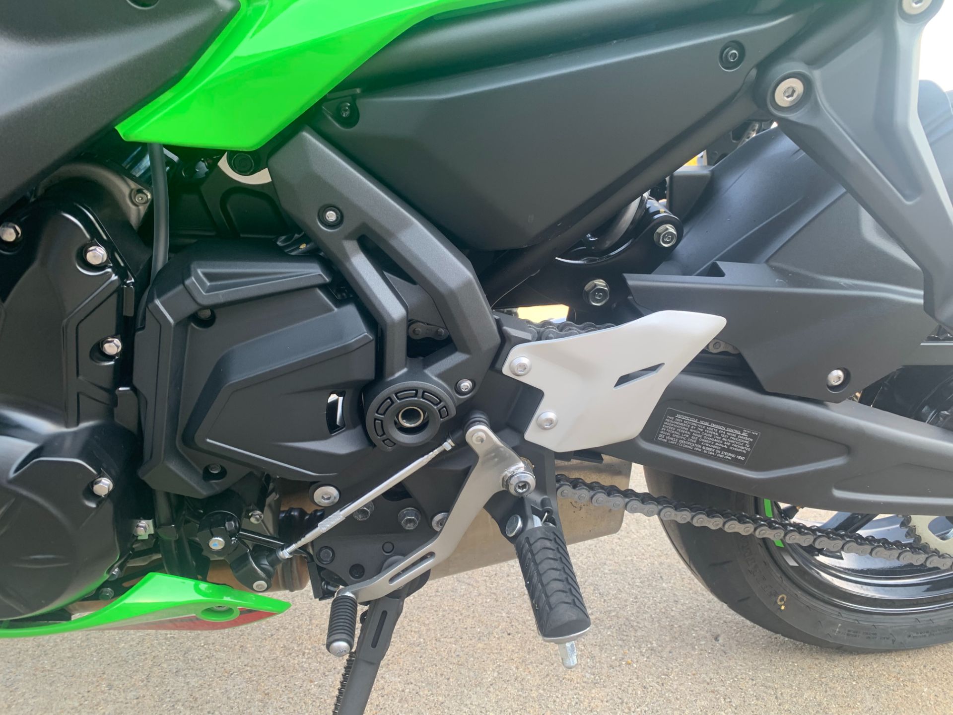 2024 Kawasaki NINJA 650 ABS KRT EDITION in Freeport, Illinois - Photo 11