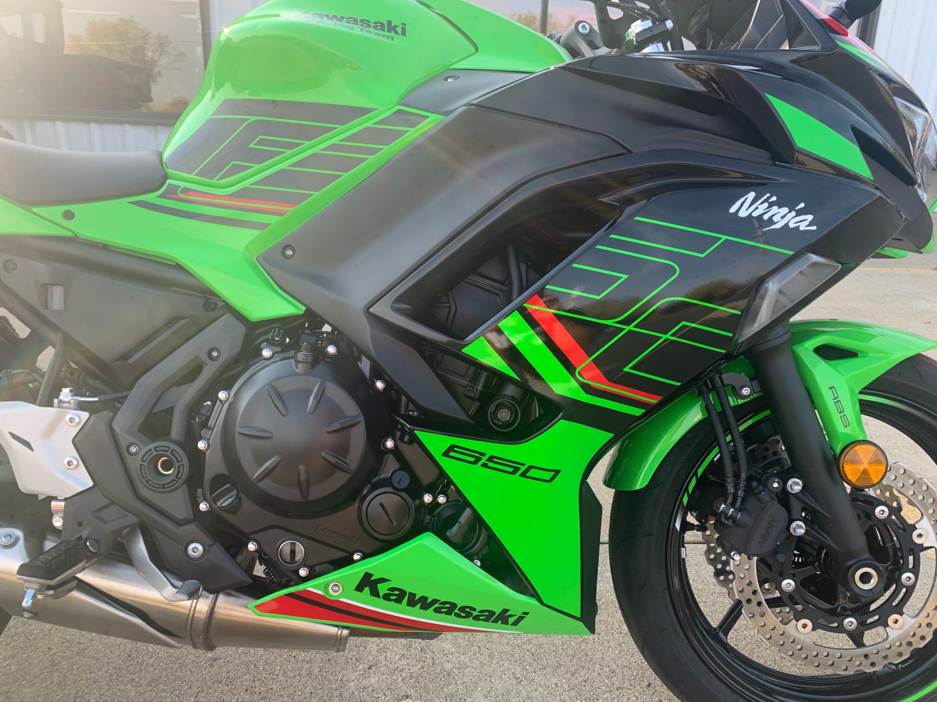 2024 Kawasaki NINJA 650 ABS KRT EDITION in Freeport, Illinois - Photo 14