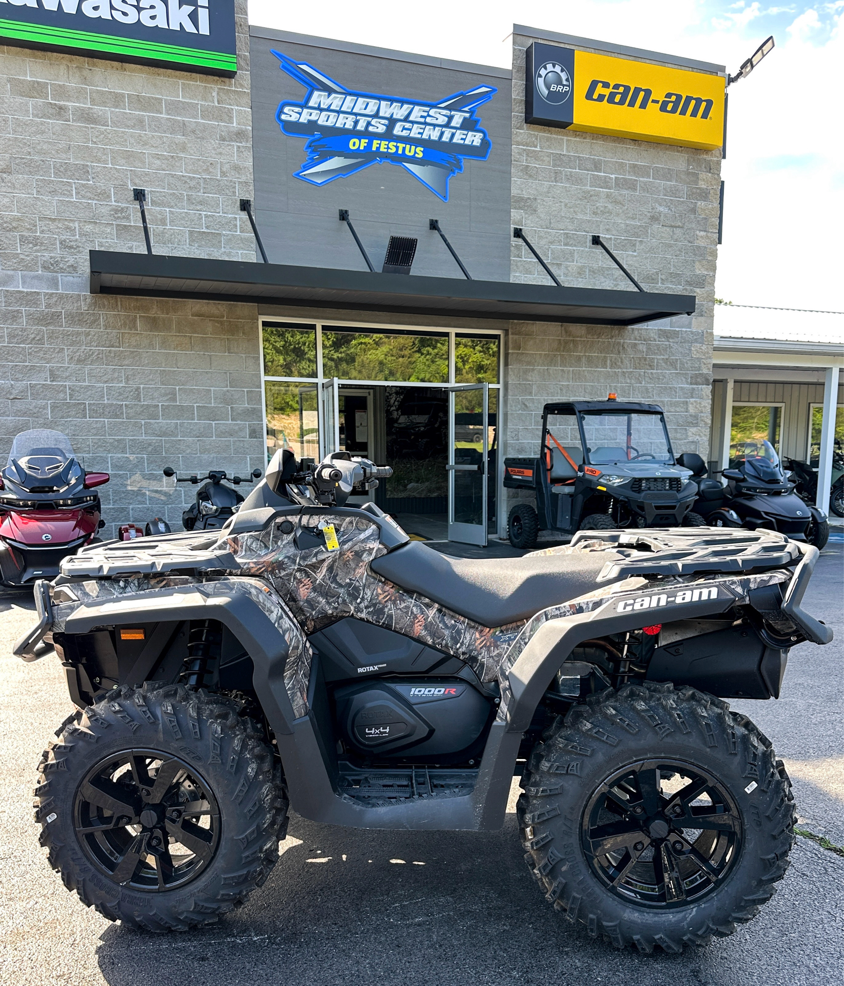 2024 Can-Am Outlander XT 1000R in Festus, Missouri - Photo 2