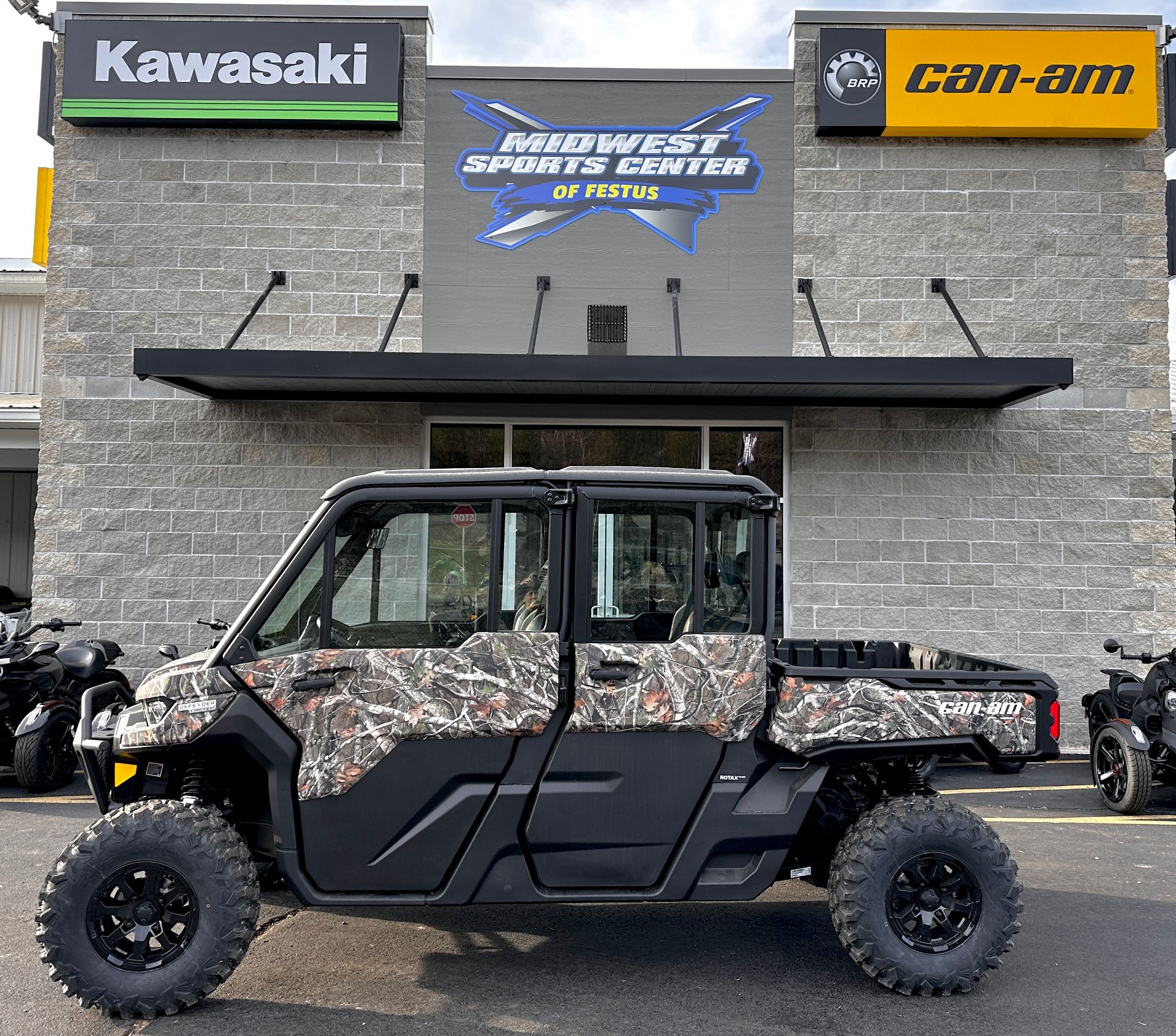 2024 Can-Am Defender MAX Limited HD10 in Festus, Missouri - Photo 1