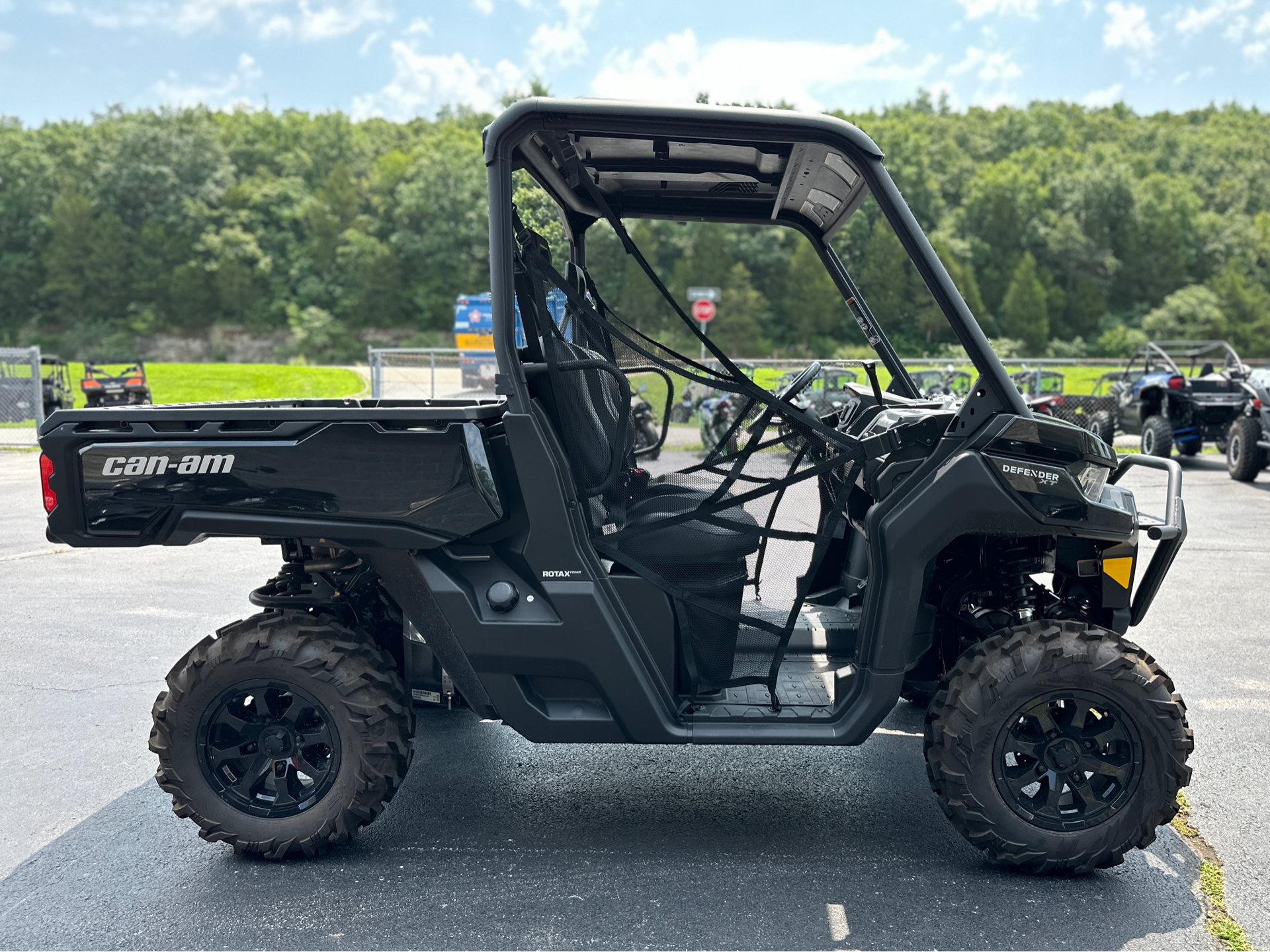 2024 Can-Am Defender XT HD10 in Festus, Missouri - Photo 5