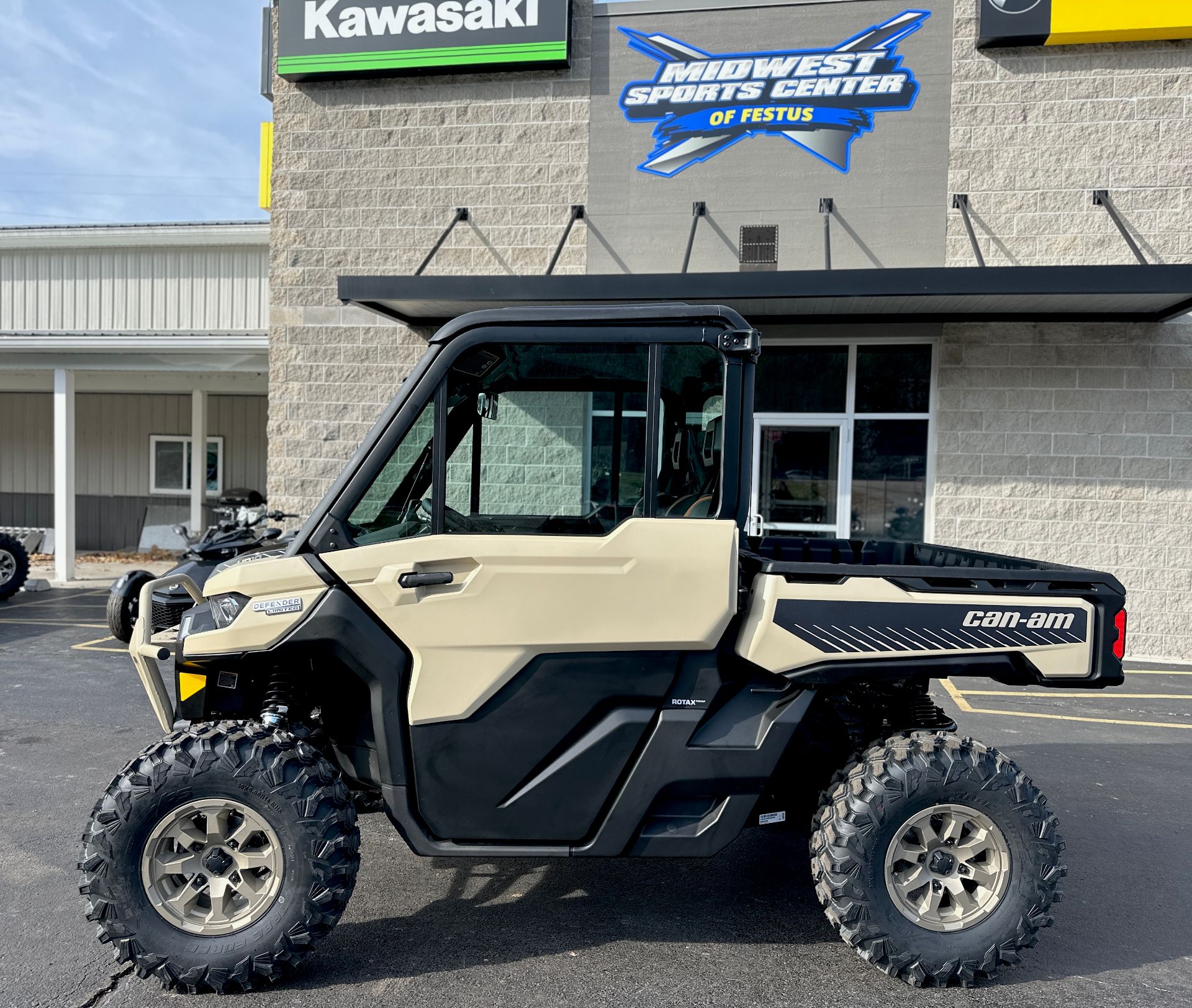 2024 Can-Am Defender Limited HD10 in Festus, Missouri - Photo 1