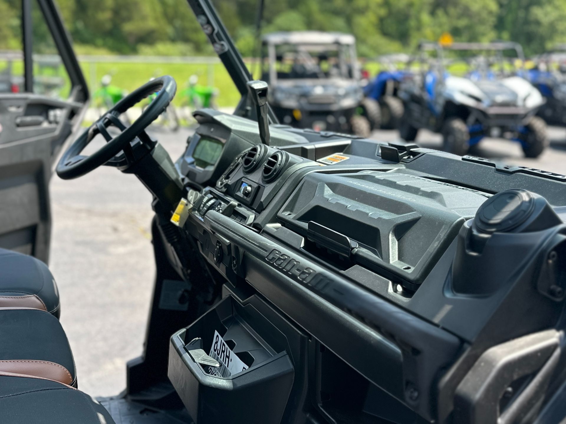 2024 Can-Am Defender Limited in Festus, Missouri - Photo 12