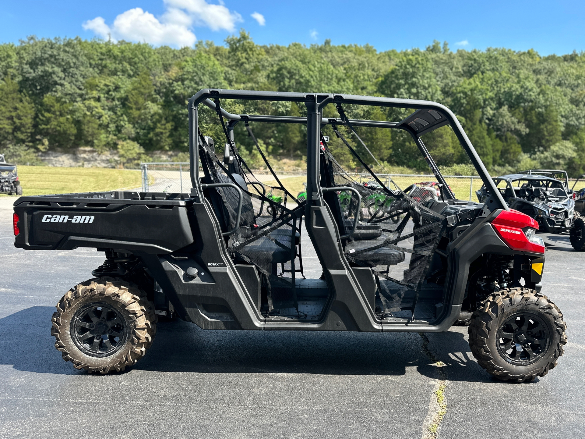 2024 Can-Am Defender MAX DPS HD10 in Festus, Missouri - Photo 5