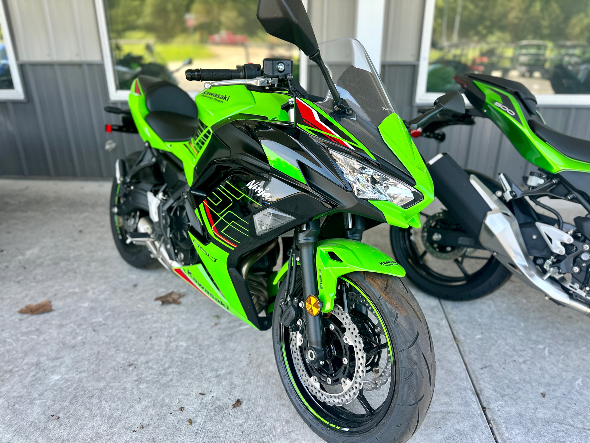 2024 Kawasaki Ninja 650 KRT Edition ABS in Festus, Missouri - Photo 2