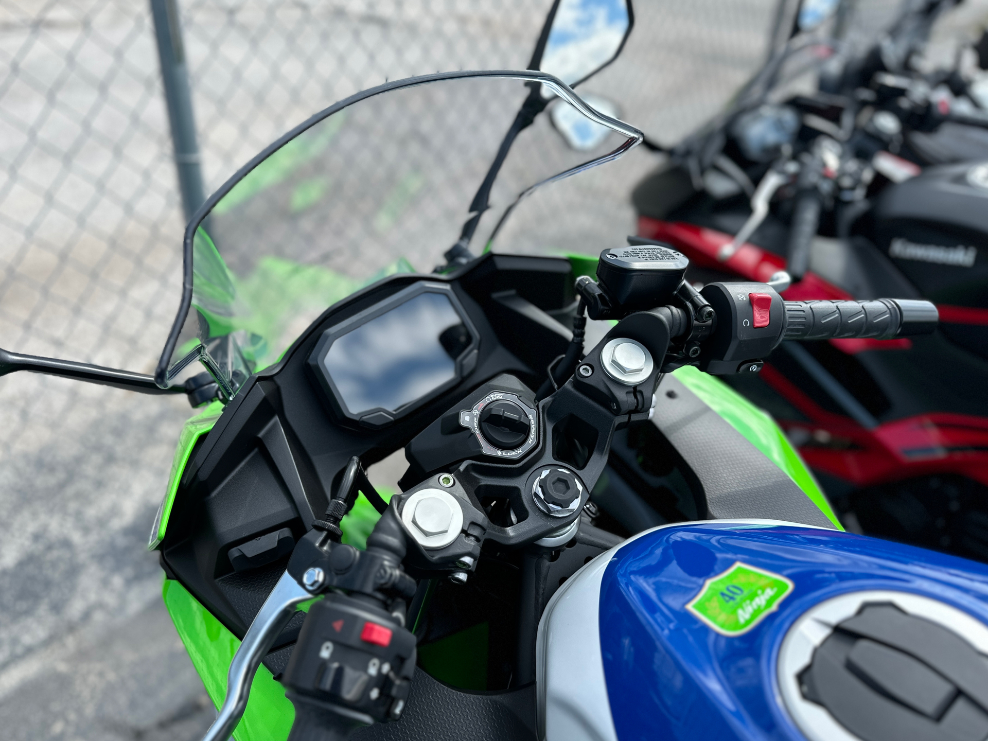 2024 Kawasaki Ninja 500 SE 40th Anniversary Edition ABS in Festus, Missouri - Photo 7