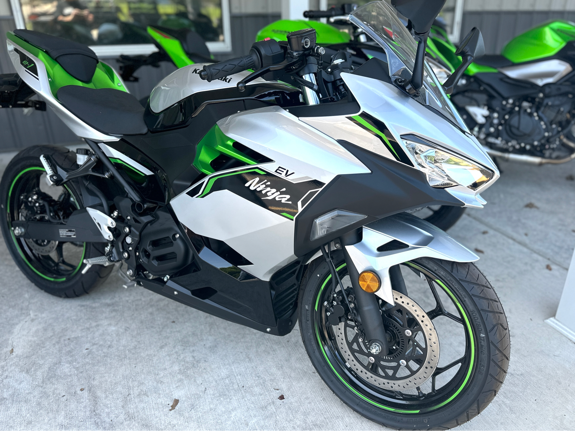 2024 Kawasaki Ninja e-1 ABS in Festus, Missouri - Photo 2