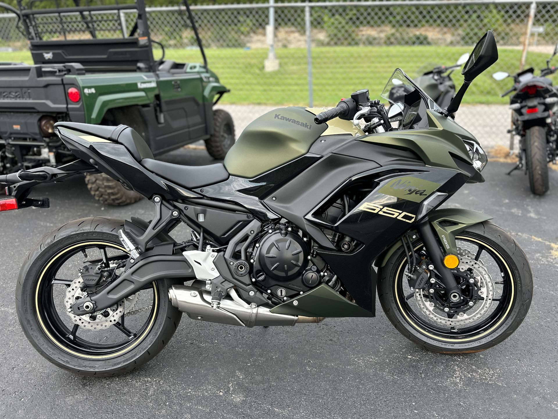 2024 Kawasaki Ninja 650 ABS in Festus, Missouri - Photo 1