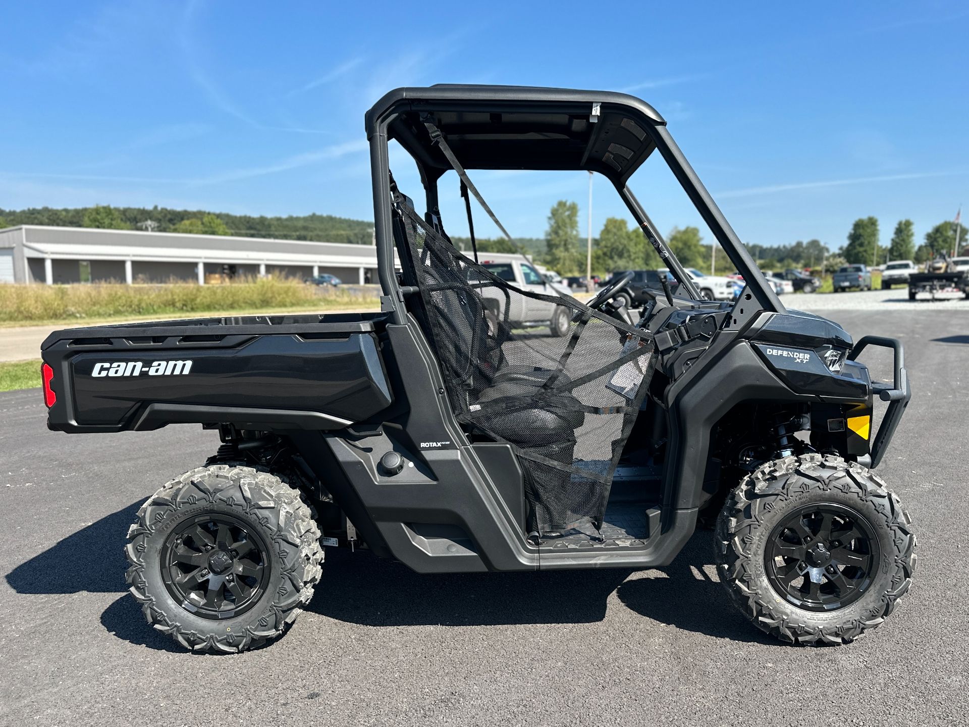 2025 Can-Am Defender XT HD9 in Farmington, Missouri - Photo 2