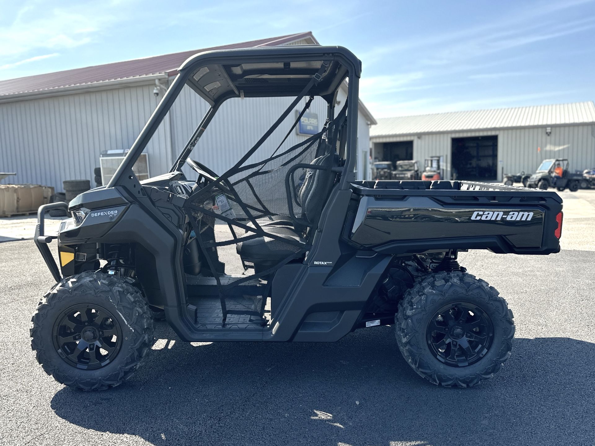 2025 Can-Am Defender XT HD9 in Farmington, Missouri - Photo 6