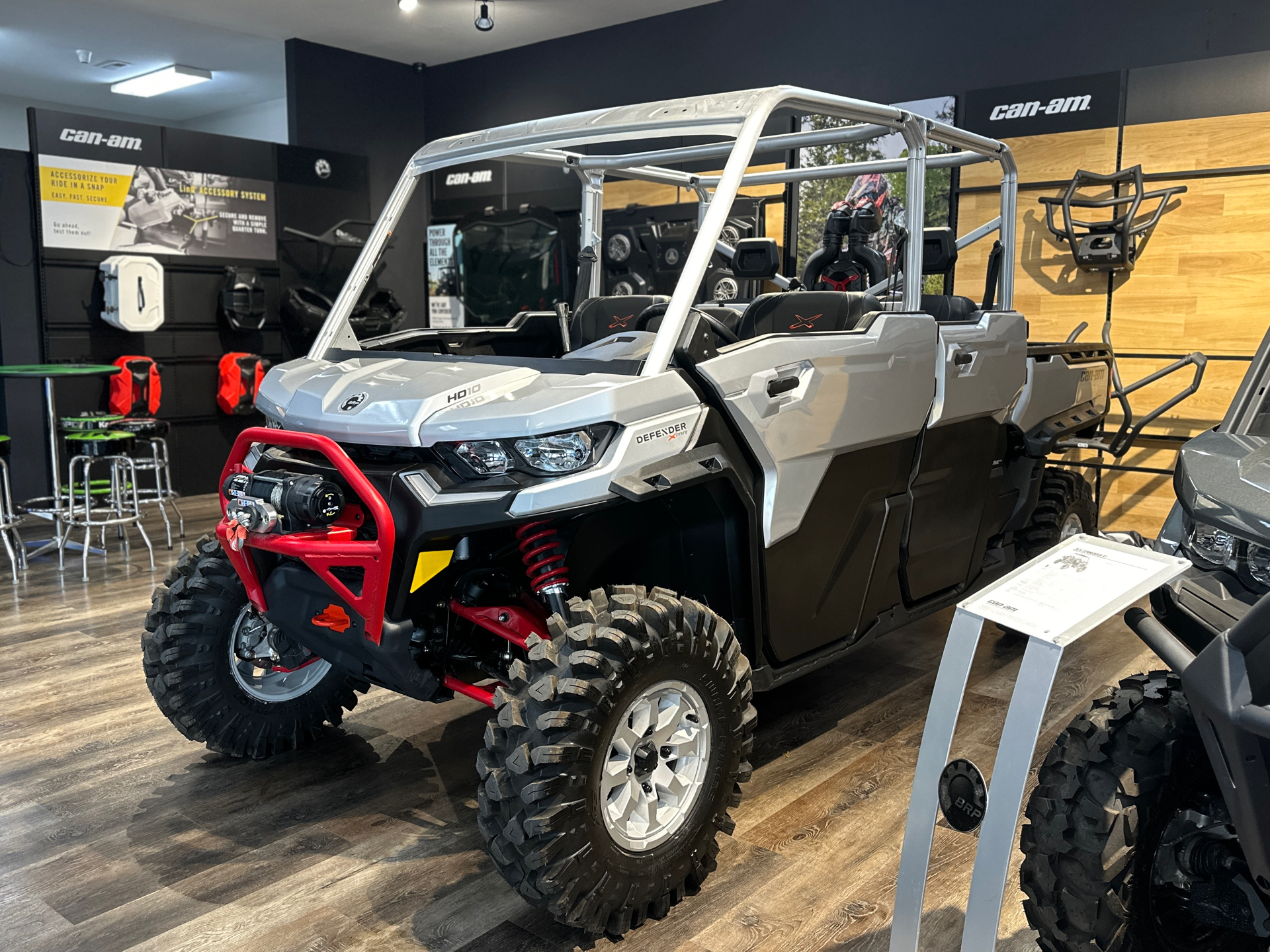 2024 Can-Am Defender MAX X MR With Half-Doors in Farmington, Missouri - Photo 3