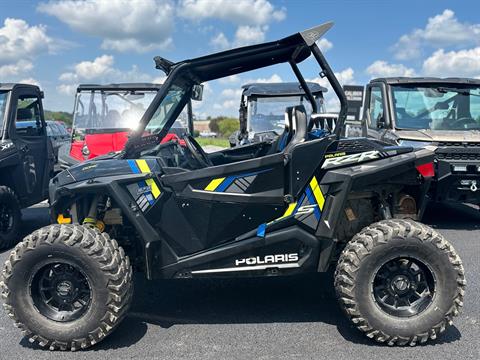 2015 Polaris RZR® S 900 EPS in Farmington, Missouri - Photo 1