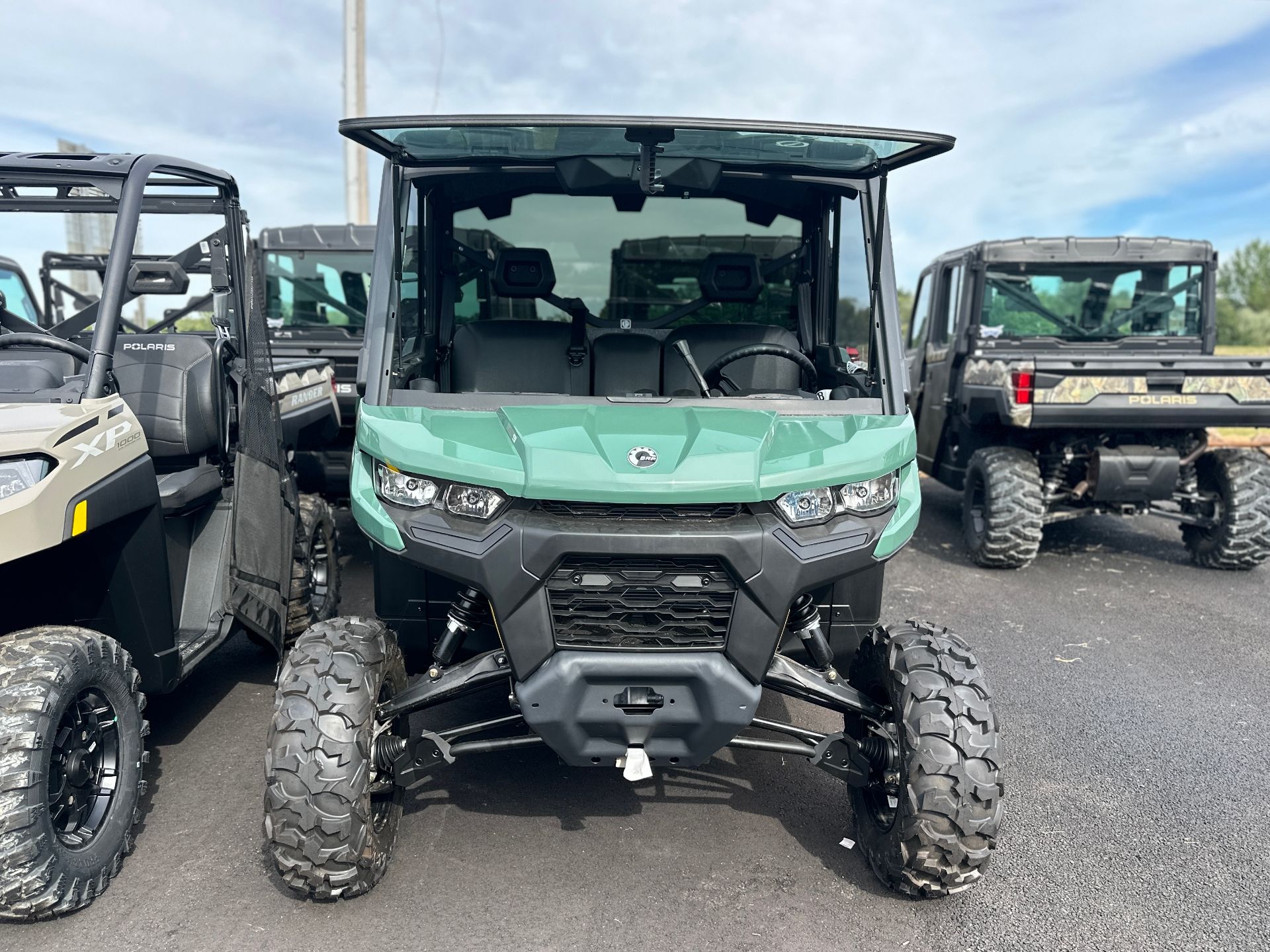 2025 Can-Am DEFENDER DPS CAB HD9 in Farmington, Missouri - Photo 6