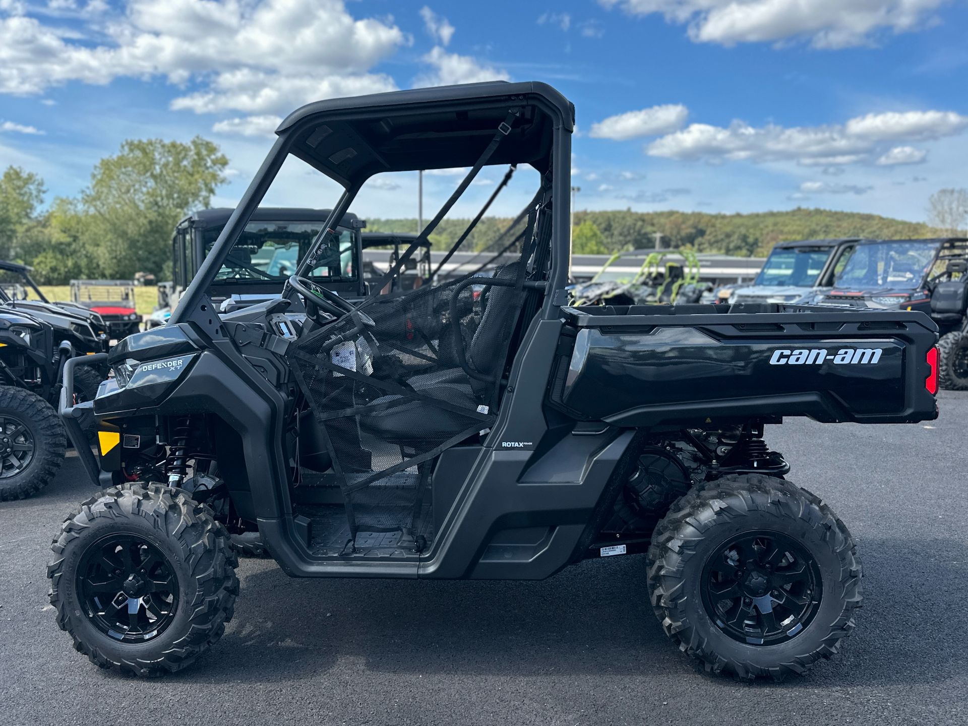 2025 Can-Am Defender XT HD10 in Farmington, Missouri - Photo 6