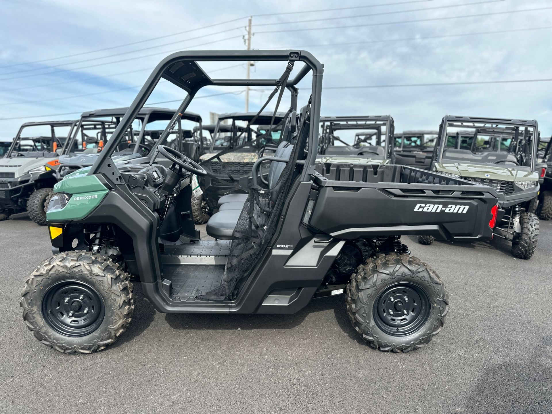 2025 Can-Am Defender HD9 in Farmington, Missouri - Photo 4