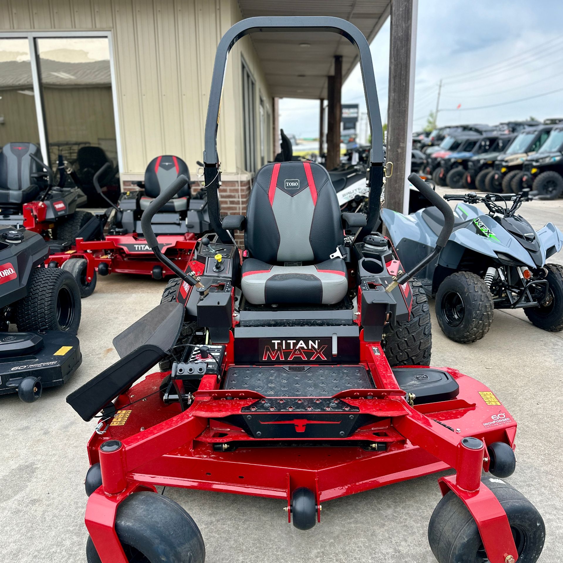 2023 Toro TITAN MAX 60 in. Kohler 26 hp in Farmington, Missouri - Photo 5