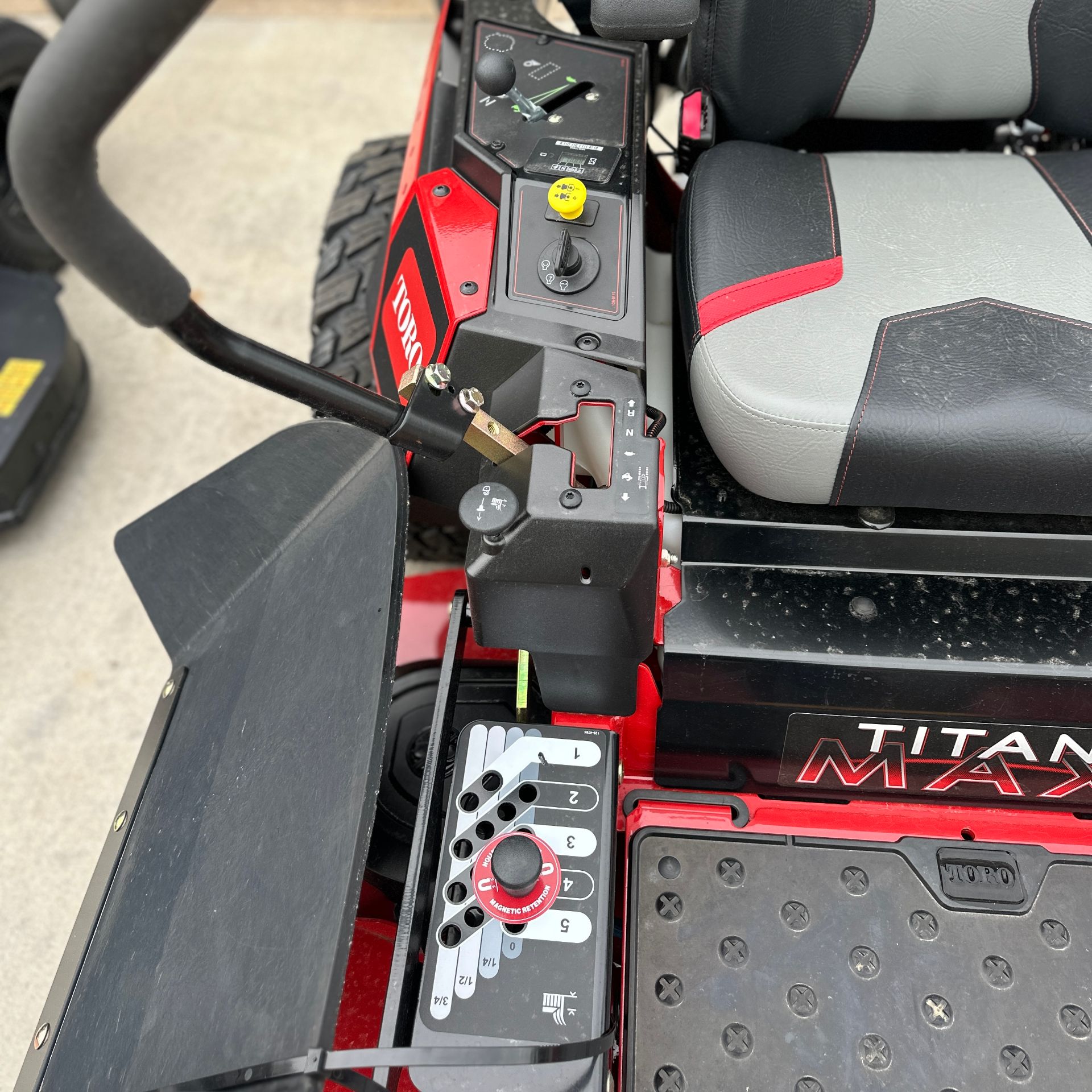 2023 Toro TITAN MAX 60 in. Kohler 26 hp in Farmington, Missouri - Photo 10