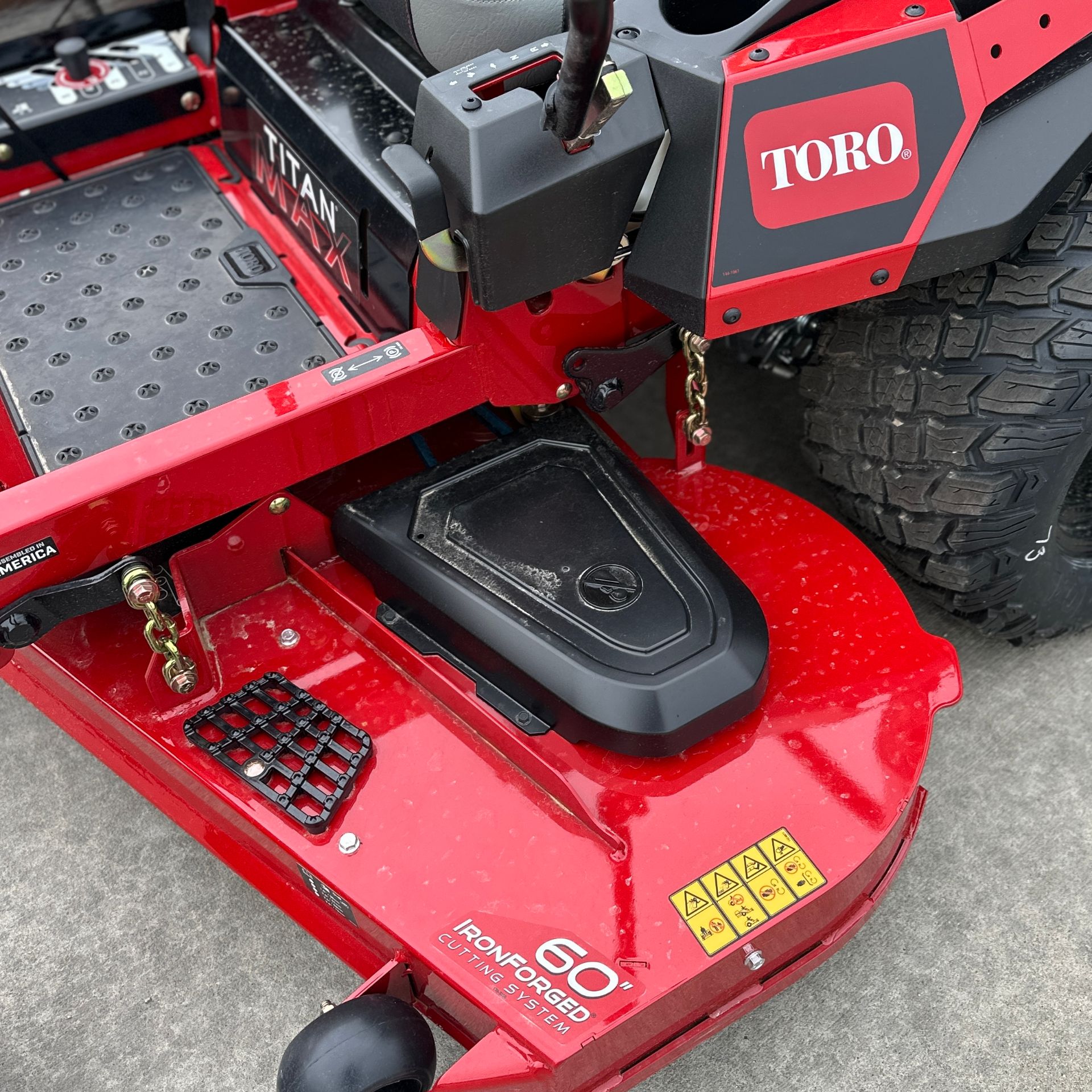 2023 Toro TITAN MAX 60 in. Kohler 26 hp in Farmington, Missouri - Photo 12