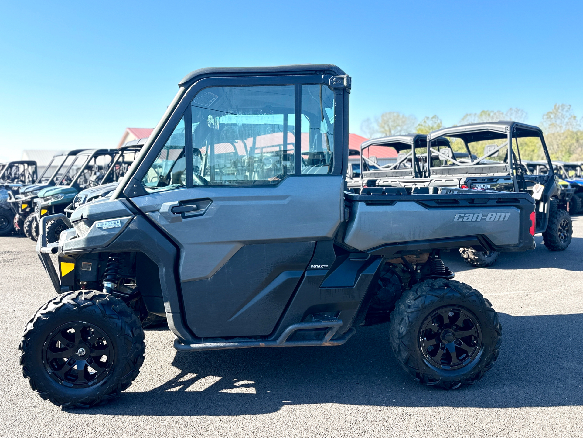 2022 Can-Am Defender Limited CAB HD10 in Farmington, Missouri - Photo 4