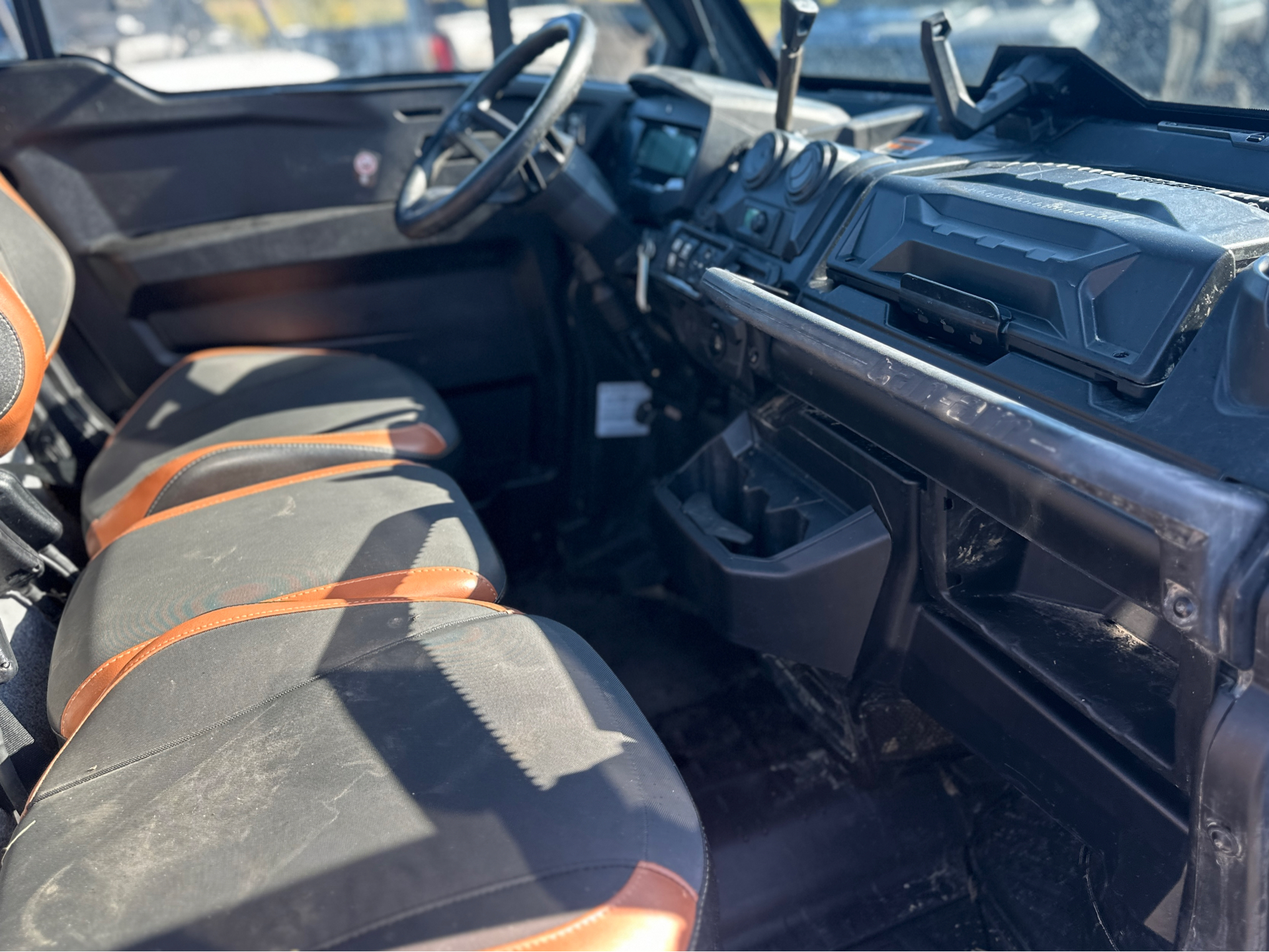 2022 Can-Am Defender Limited CAB HD10 in Farmington, Missouri - Photo 9