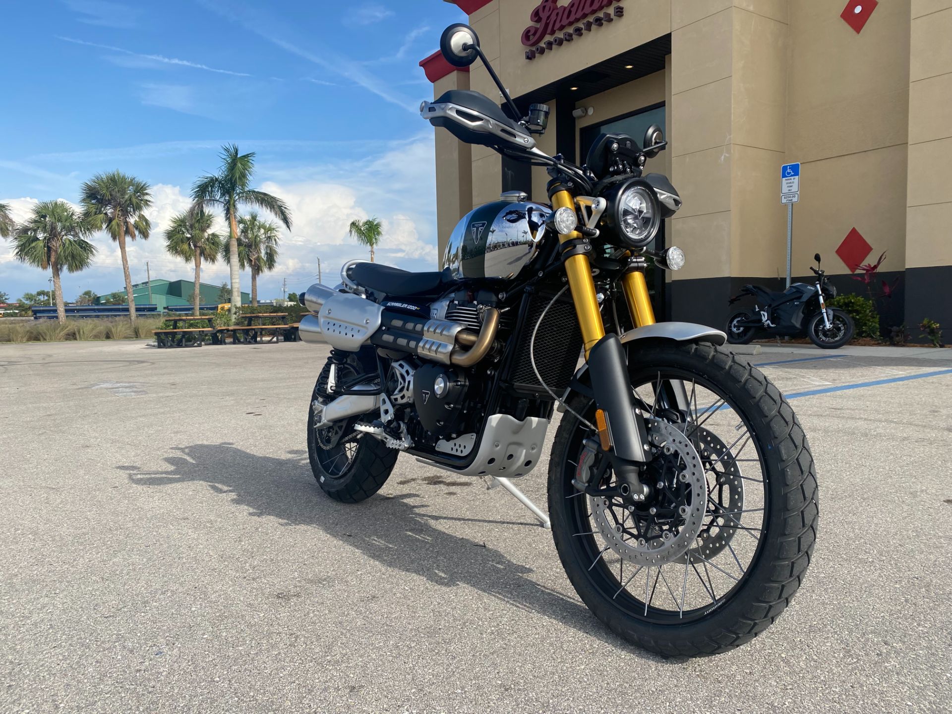 2023 Triumph Scrambler 1200 XE Chrome Edition in Fort Myers, Florida - Photo 9