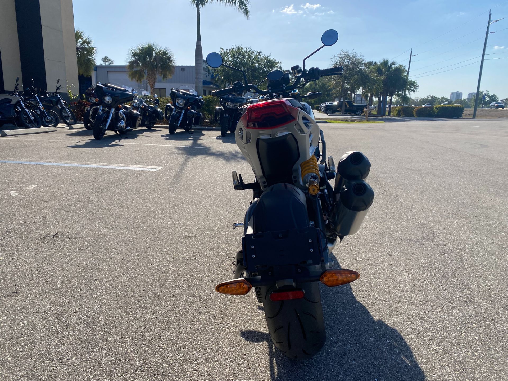 2023 Indian Motorcycle FTR R Carbon in Fort Myers, Florida - Photo 4
