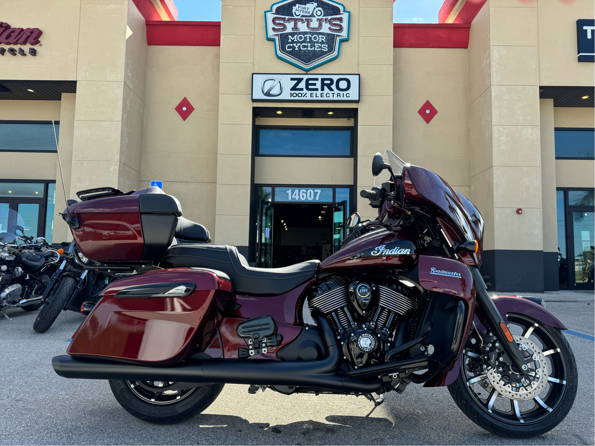 2024 Indian Motorcycle Roadmaster® Dark Horse® with PowerBand Audio Package in Fort Myers, Florida - Photo 1