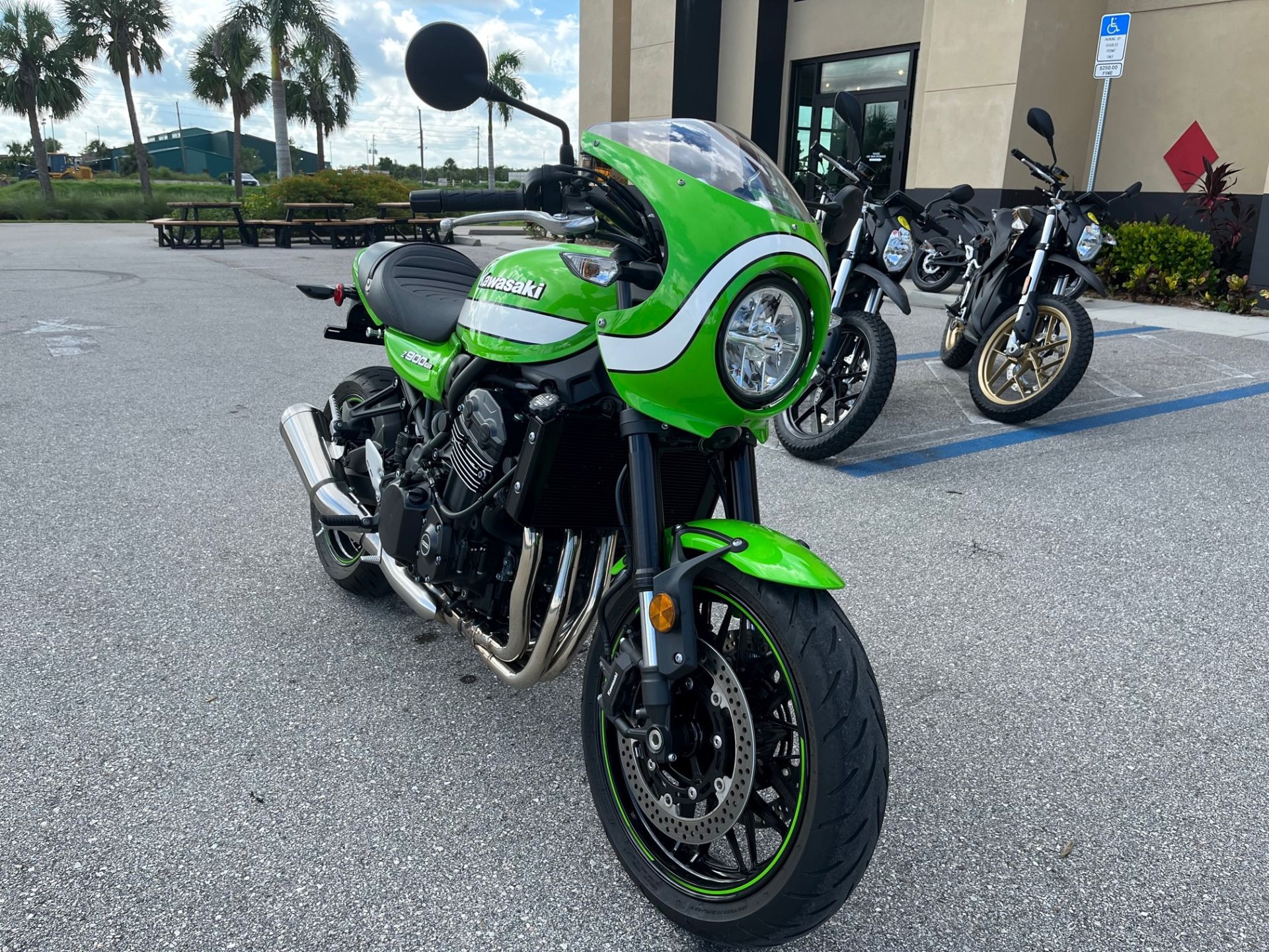 2019 Kawasaki Z900RS Cafe in Fort Myers, Florida - Photo 9