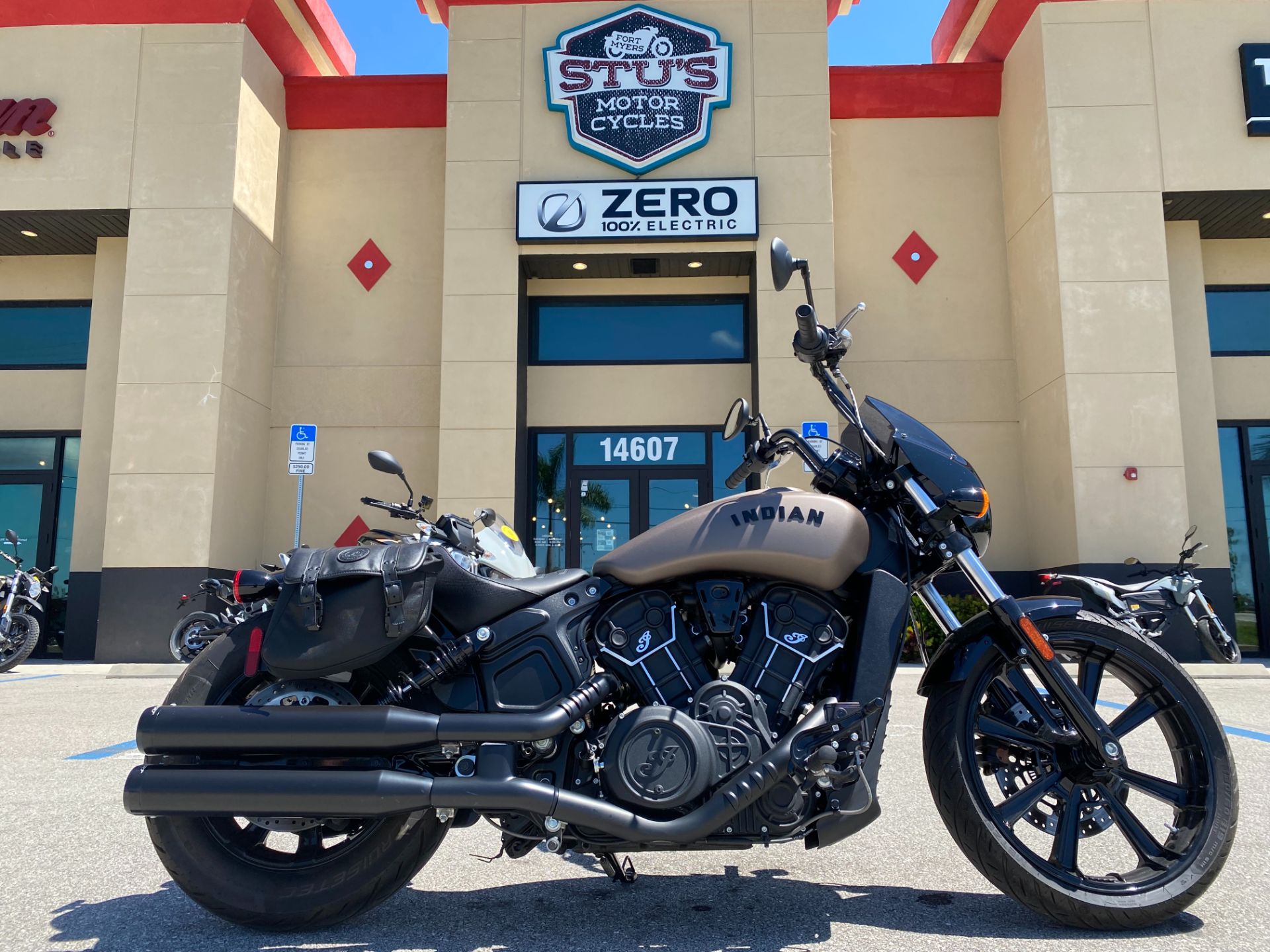 2022 Indian Motorcycle Scout® Rogue Sixty ABS in Fort Myers, Florida - Photo 1