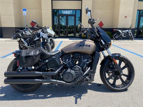 2022 Indian Motorcycle Scout® Rogue Sixty ABS in Fort Myers, Florida - Photo 2
