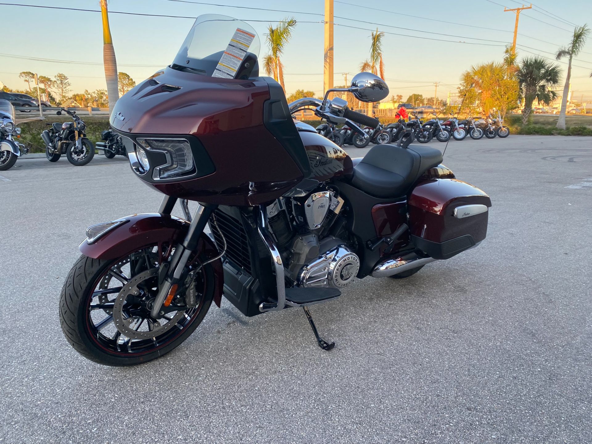 2023 Indian Motorcycle Challenger® Limited in Fort Myers, Florida - Photo 7