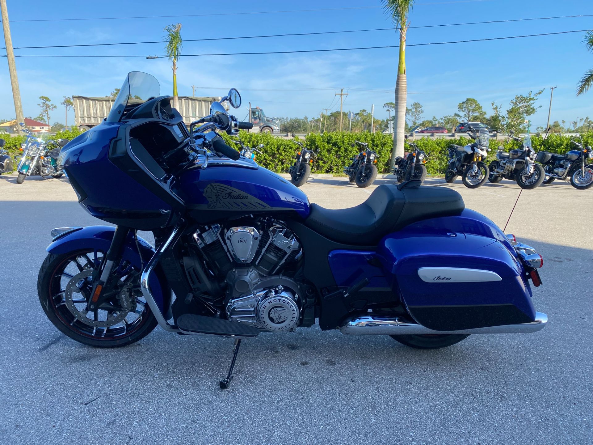 2023 Indian Motorcycle Challenger® Limited in Fort Myers, Florida - Photo 6