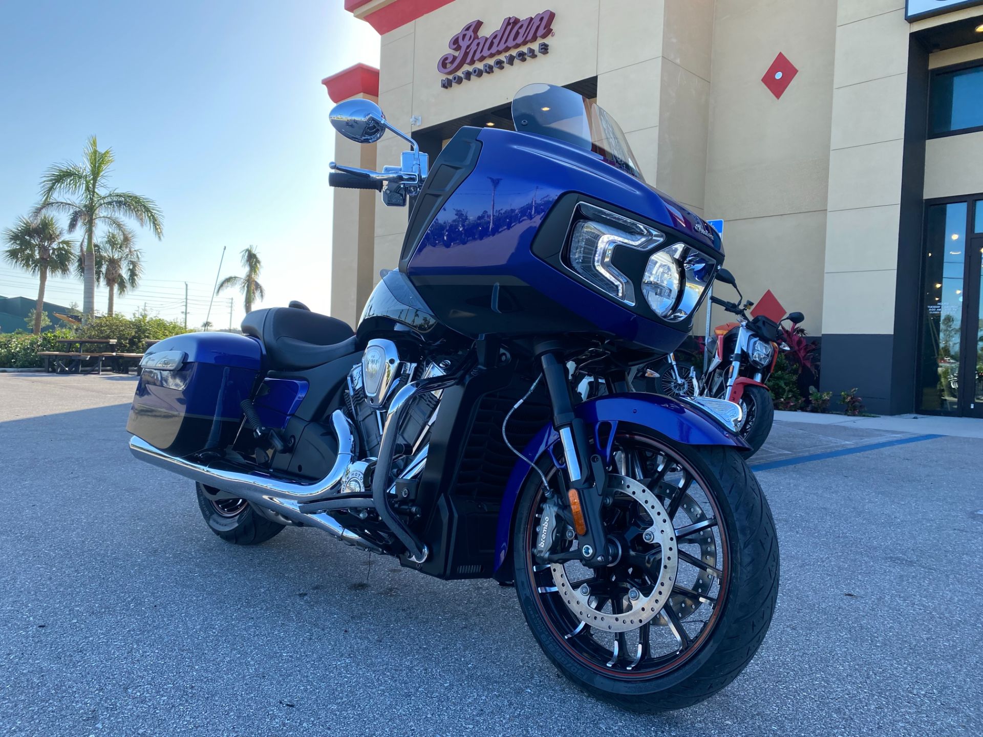 2023 Indian Motorcycle Challenger® Limited in Fort Myers, Florida - Photo 9