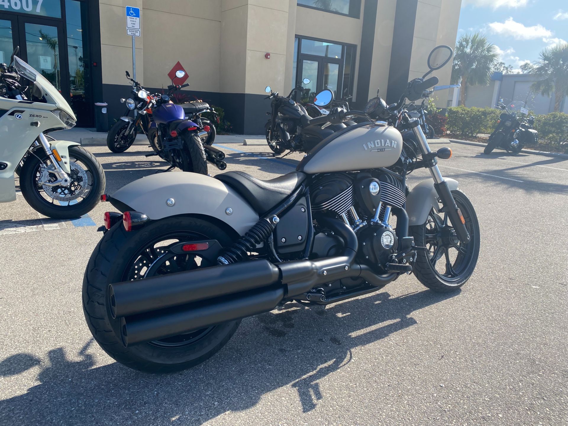 2023 Indian Motorcycle Chief in Fort Myers, Florida - Photo 3