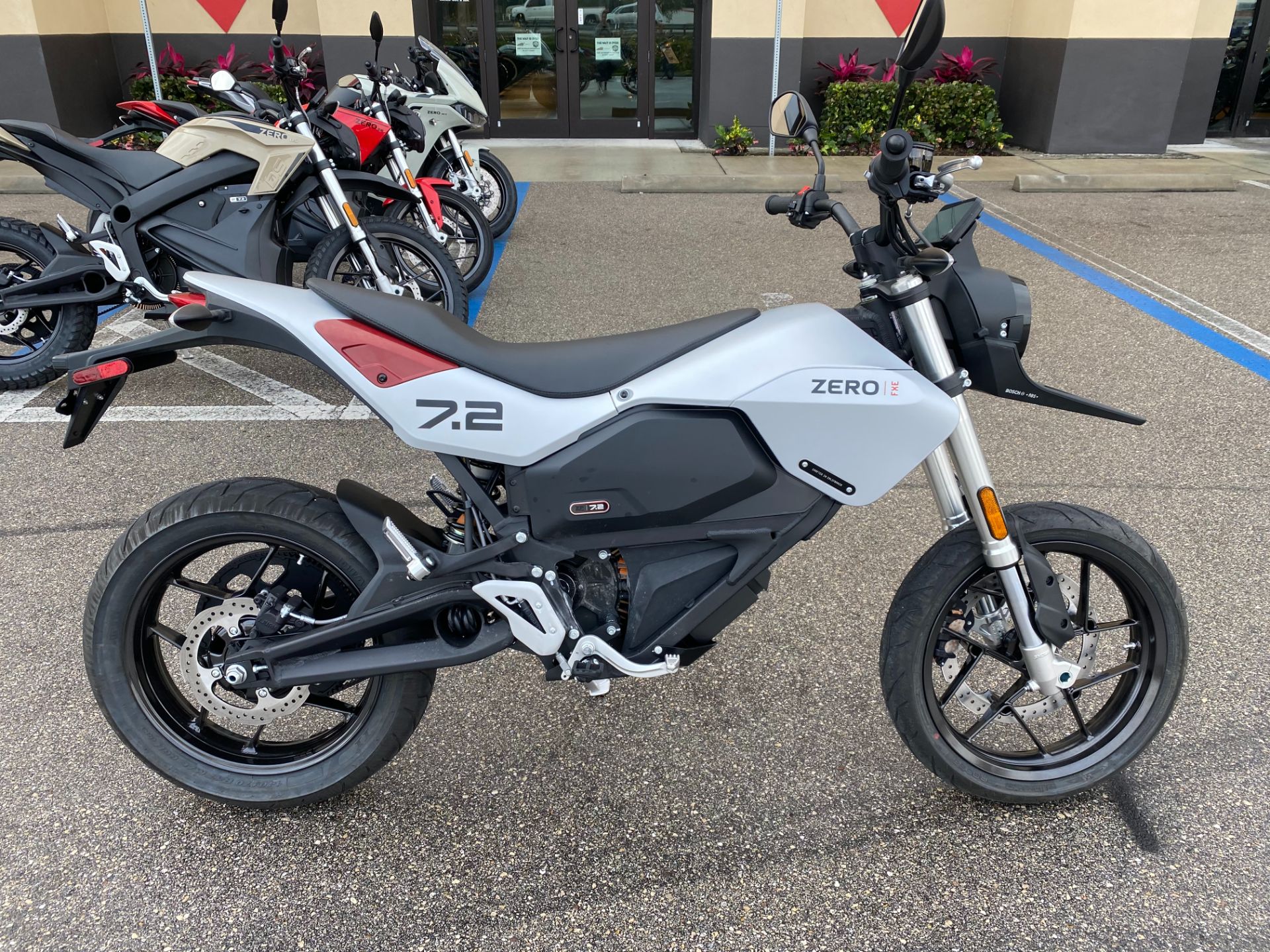 2022 Zero Motorcycles FXE ZF7.2 Integrated in Fort Myers, Florida - Photo 2